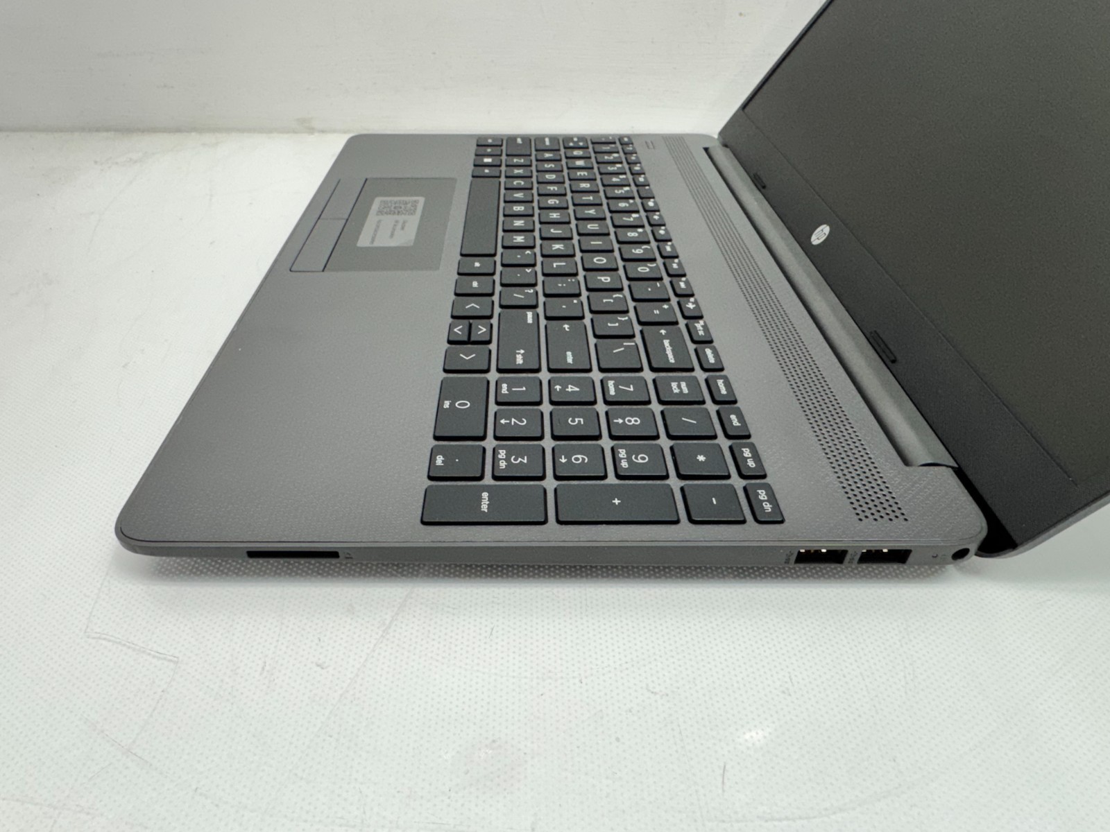 HP 255 G8 AMD 3020e@1.2GHz 16G 256 SSD 1366 x 768 Windows 11 *READ*