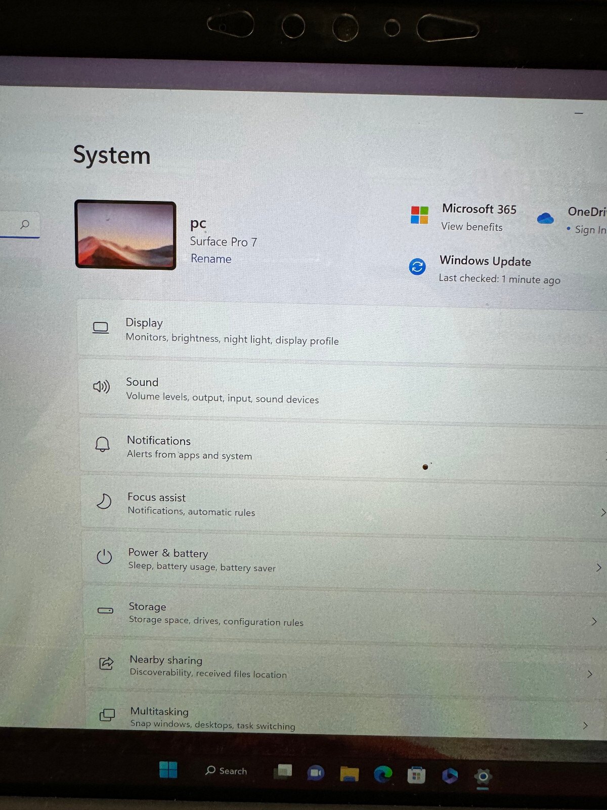Microsoft Surface Pro 7 12.3″ Intel Core i5-1035G4, 8GB RAM) Laptop **USED**