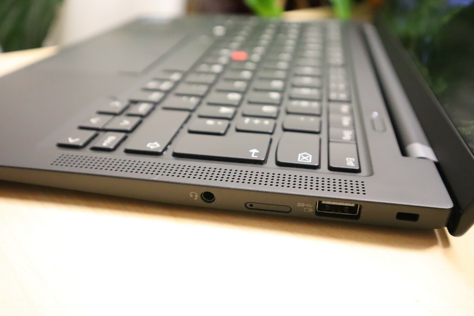 LENOVO THINKPAD X1 CARBON G9 LTE i5-1135G7 WUXGA 16G 512GB 3J.GAR SWITZERLAND CH