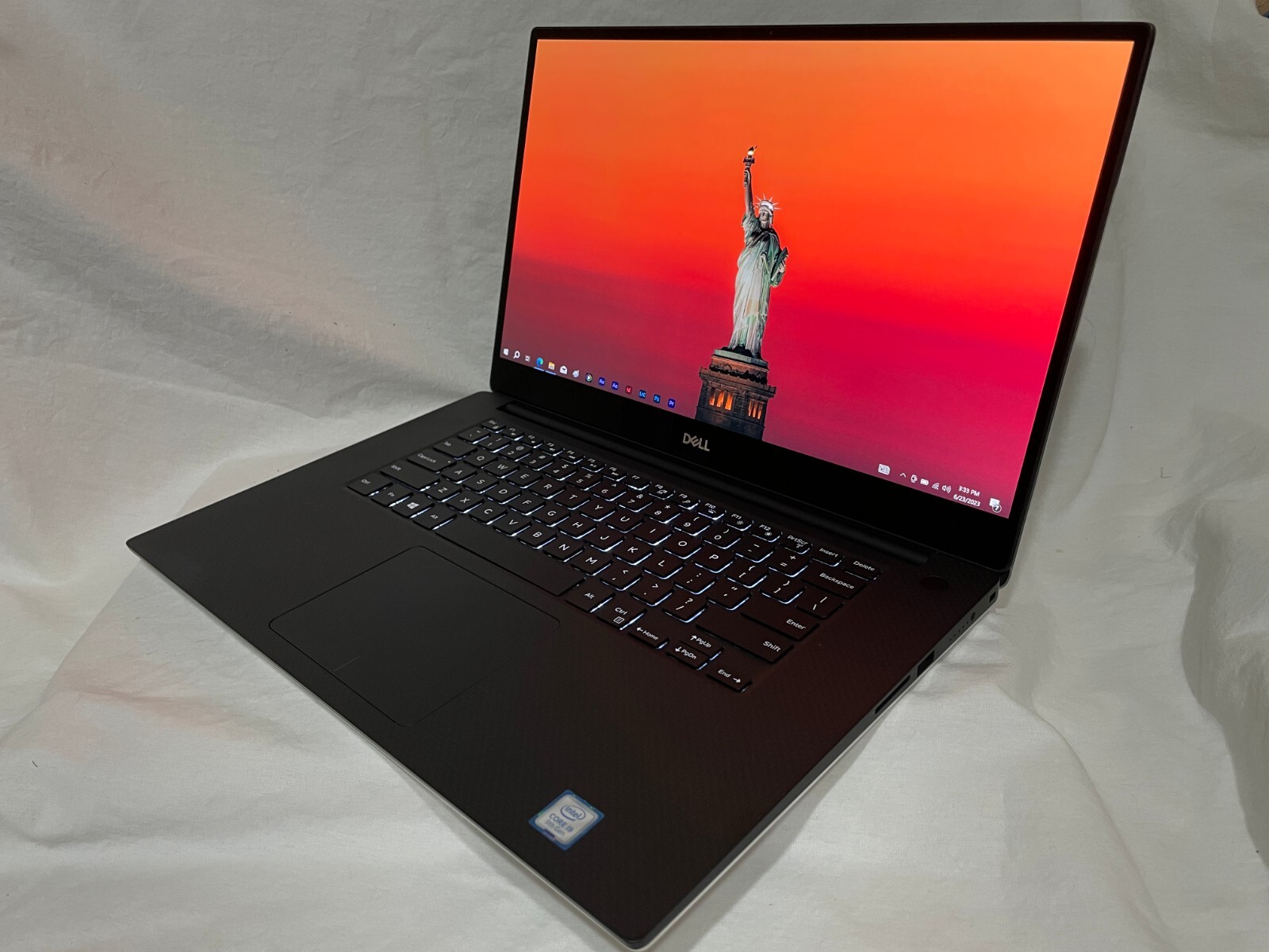 Dell XPS 15 7590 | i9-9980HK | 4K UHD OLED | 64GB | 1TB