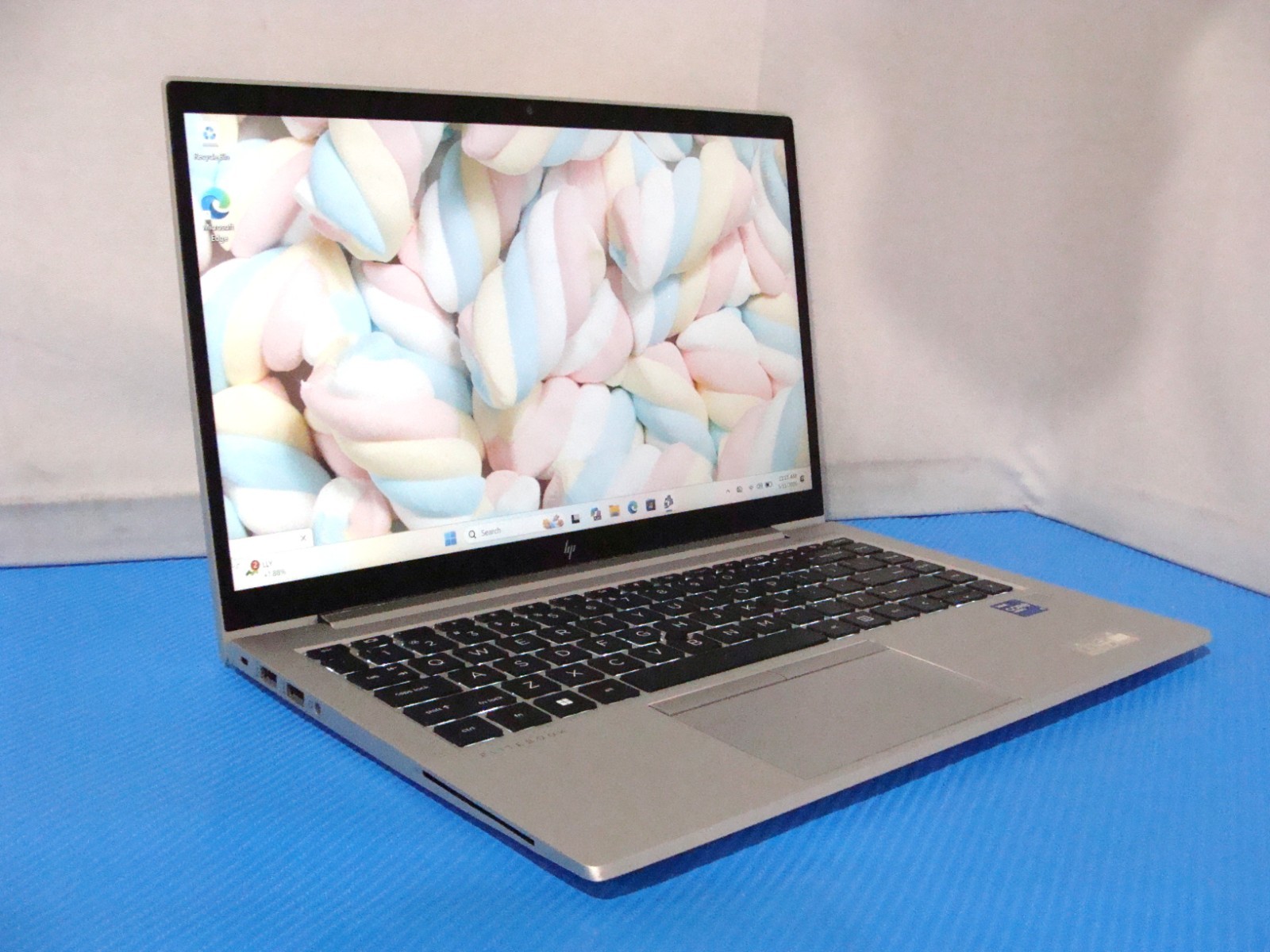 HP EliteBook 840 G8 14″ FHD i7-1185G7 3GHz 16GB RAM 256GB SSD Windows 11 Pro