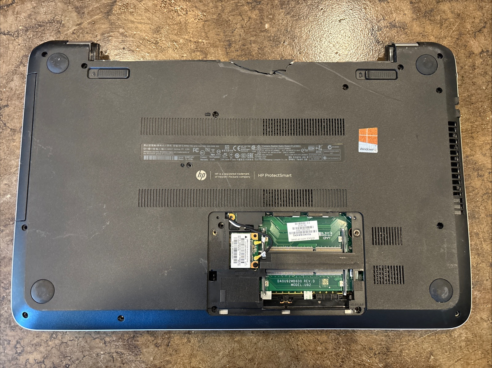 HP Notebook 15.6″ RTL8188EE Laptop FOR PARTS
