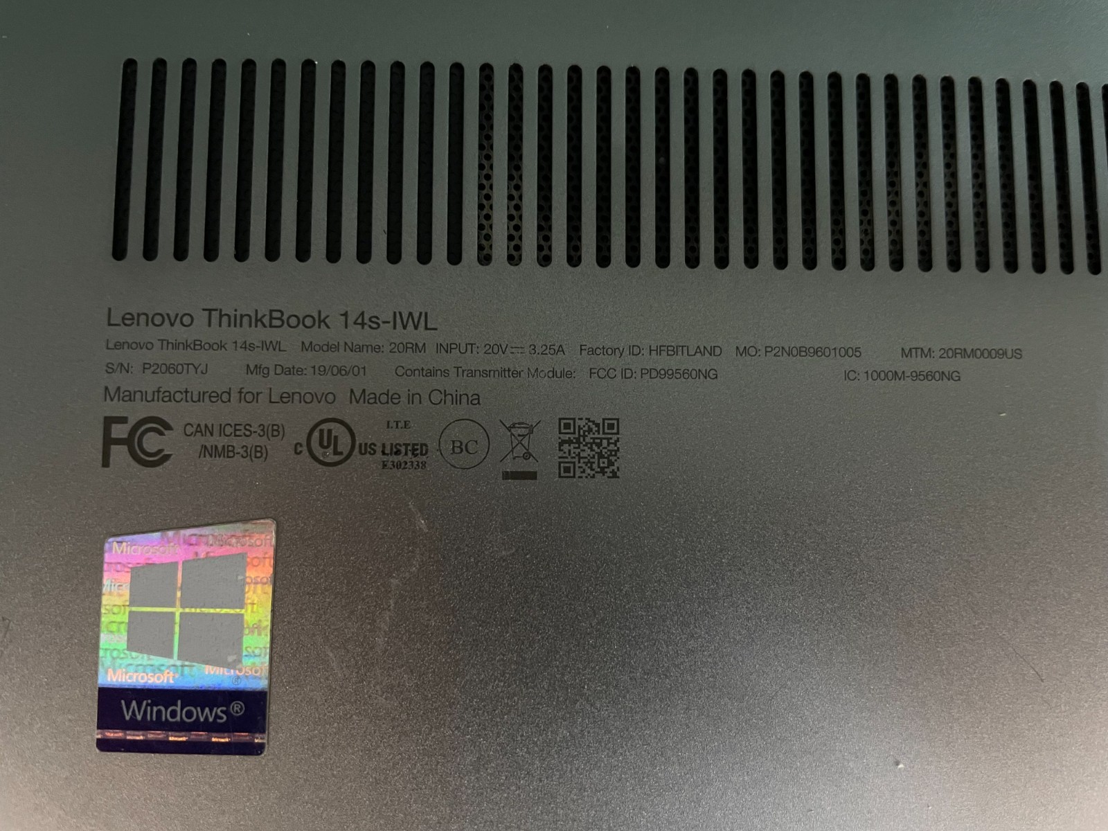 Lenovo ThinkBook 14s-IWL 20RM 14″ i5-8265U 8GB RAM 125GB SSD Radeon 540X win 11