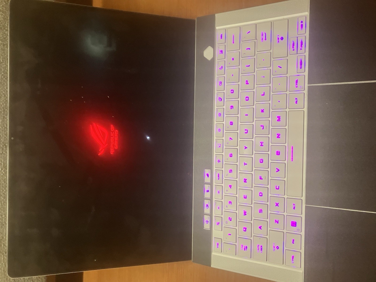 ASUS ROG Zephyrus G14 3K 120Hz OLED (Ryzen 9 8945HS, 16GB/1TB, RTX 4060) Laptop