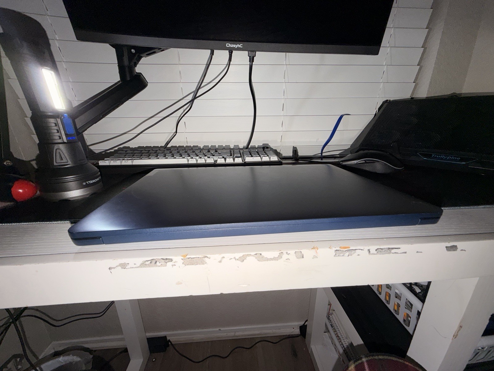 Lenovo IdeaPad 1 15″ AMD Ryzen 5 7000 Series Laptop Windows 11 Blue Radeon