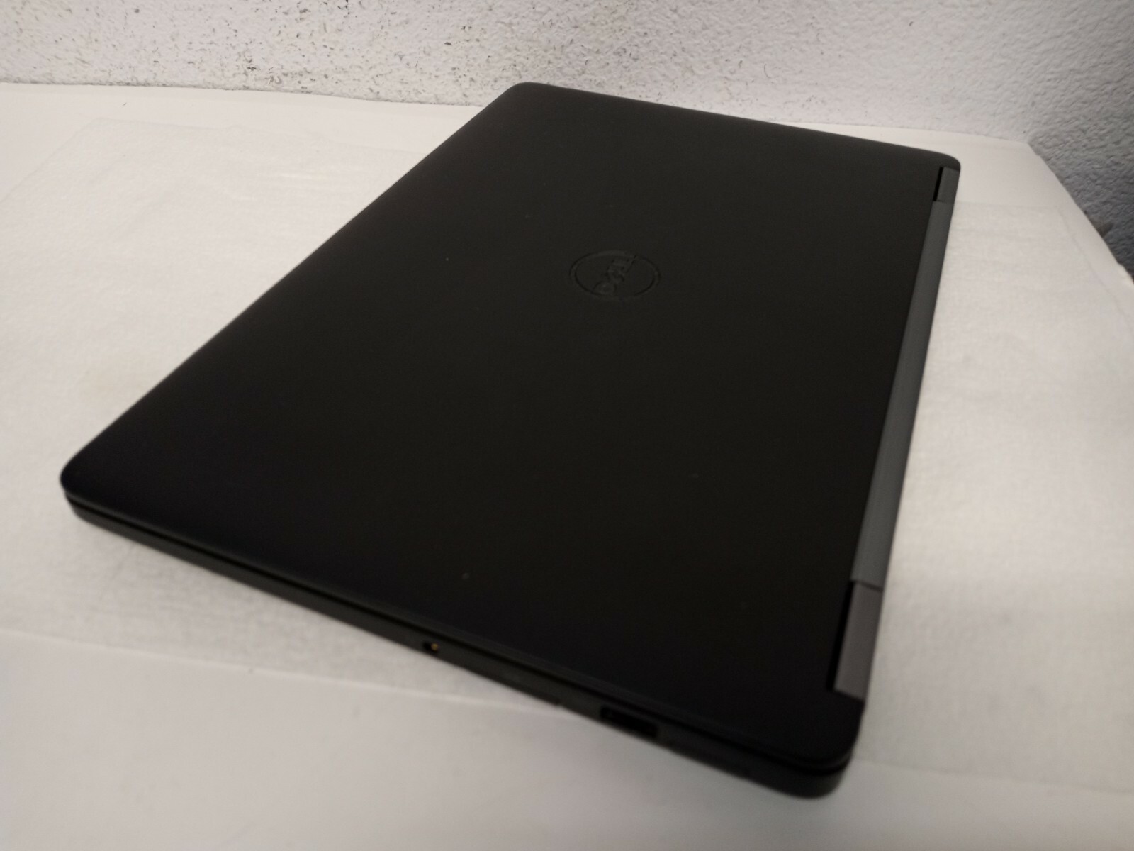 Dell Latitude E7270 12.5″ Intel Core i7-6600U 2.6GHz 8GB RAM 512GB SDD Win11 Pro