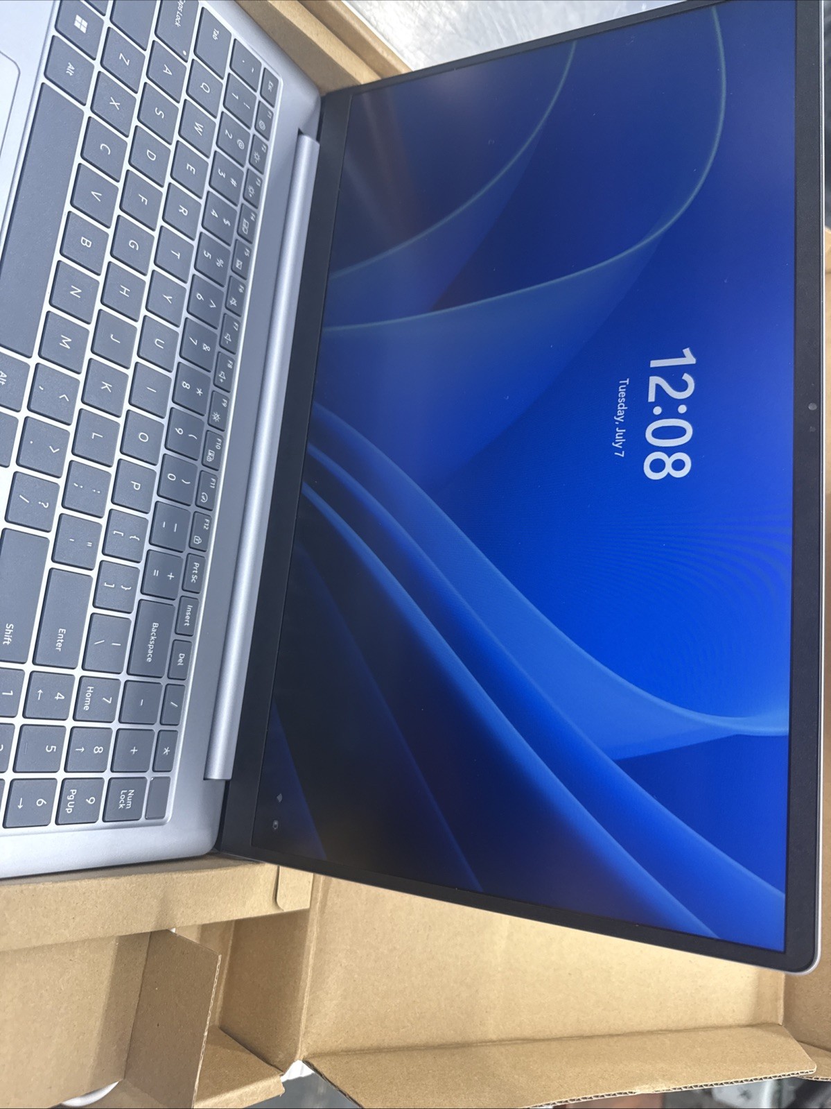 Samsung Galaxy Book4 Edge Snapdragon X 2.96GHz 16GB 512GB 15.6″ NP750XQB