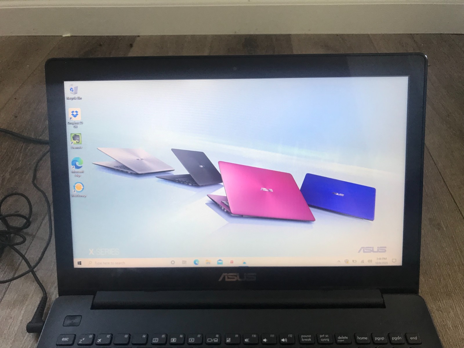 ASUS X553M 15.6″ TouchScreenI ntel Pentium N3540 2.16GHz 8GB RAM 1TB HDD Win 10