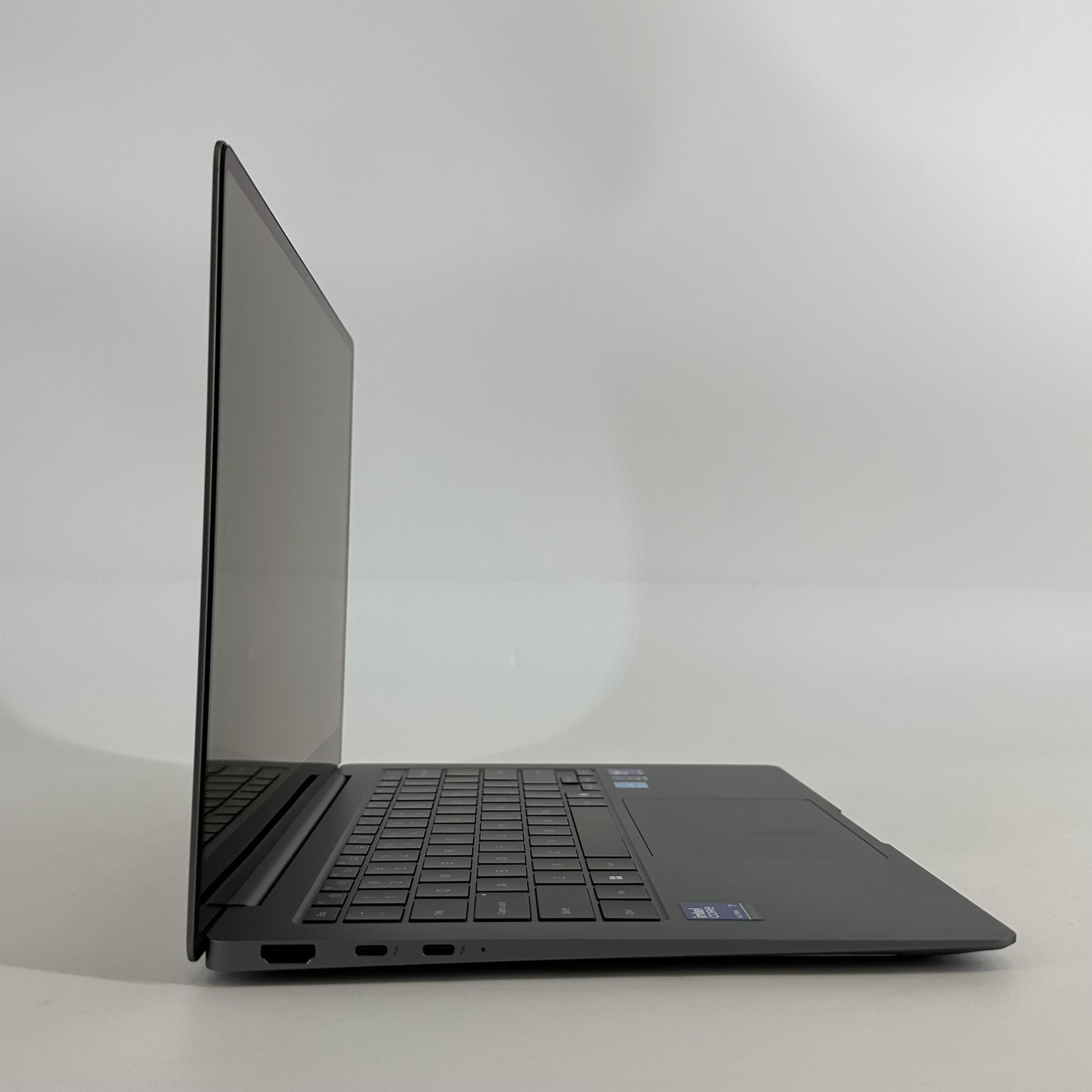 Samsung Galaxy Book5 Pro 14 QHD+ TOUCH Ultra 7 256V 16GB 512GB CRACKED SCREEN