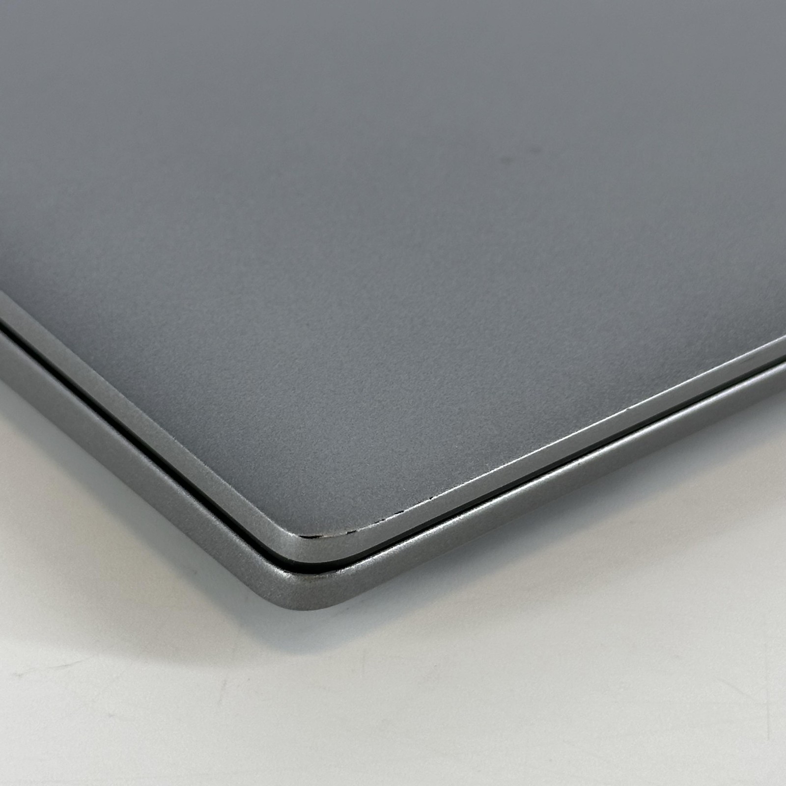 Dell Latitude 5450 14 FHD TOUCH 1.4 GHz Ultra 7 165H 32GB 512GB SSD Excellent