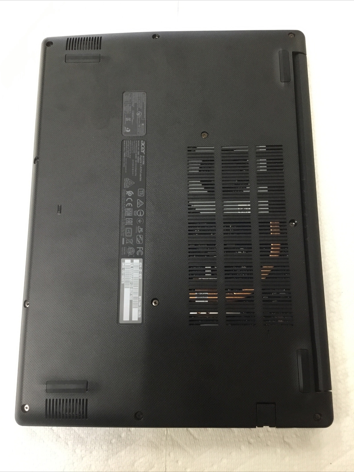 Acer Aspire 3 A314-22 Series | AMD 3020e | 4GB | 128GB SSD | Win 10 S | W Box