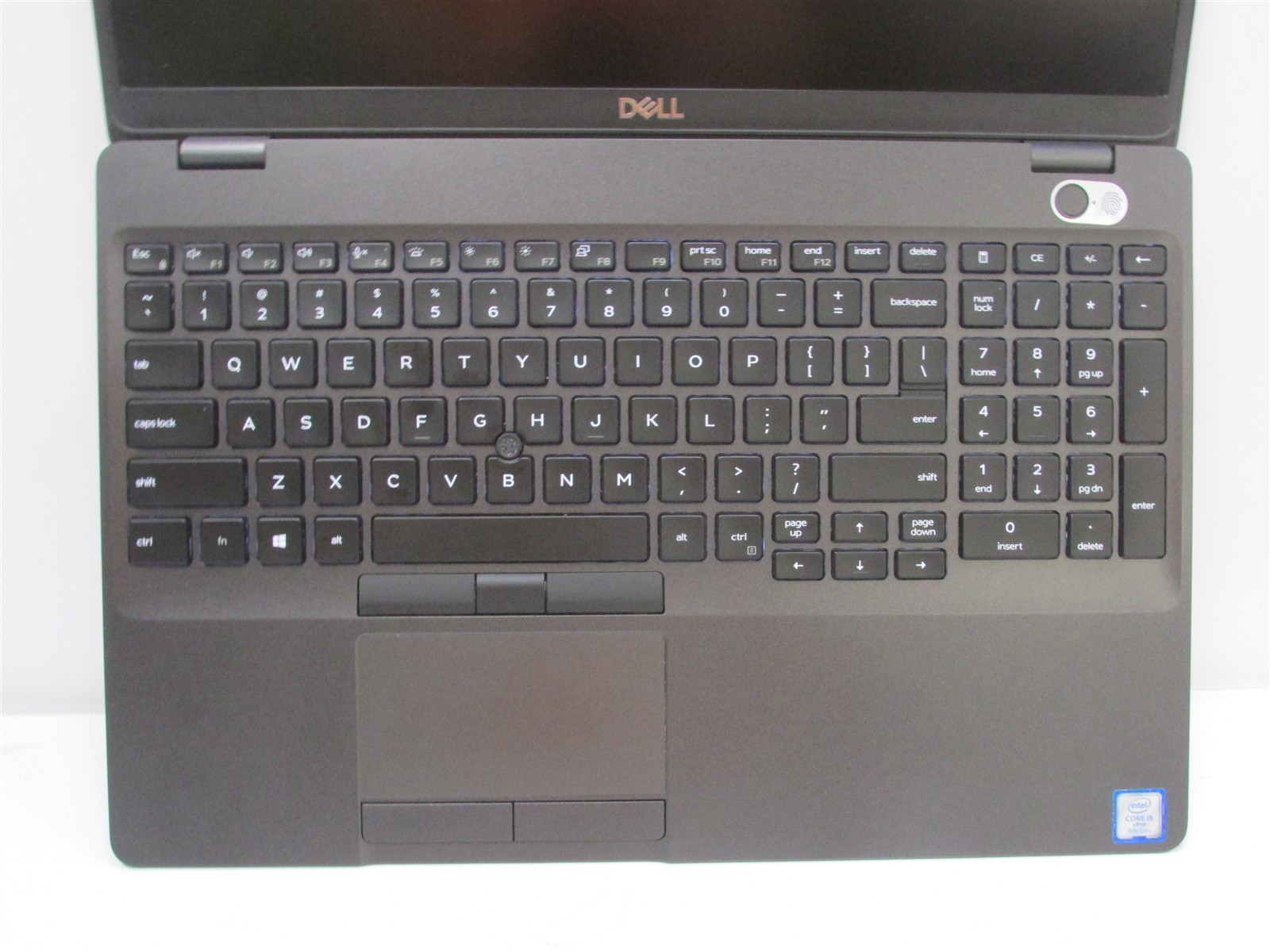 Dell Latitude 5500 i5-8365U 1.6GHz 8GB RAM 256GB m.2 15.6″ Win 11 Pro COSM DMG