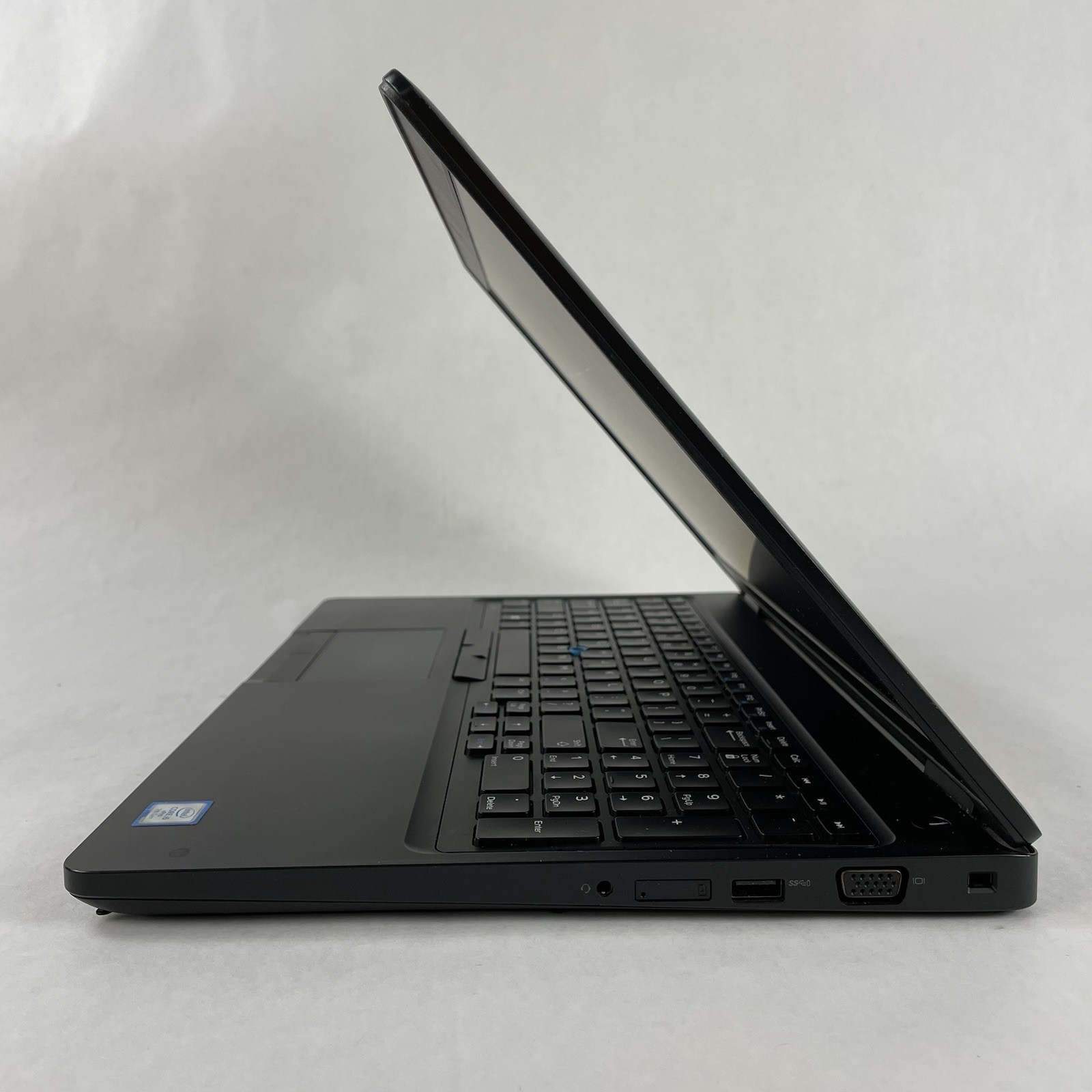 Dell Latitude 5580 15.6″ i5-7300U 2.60 GHz 8 GB RAM No SSD No OS – Bad Edge