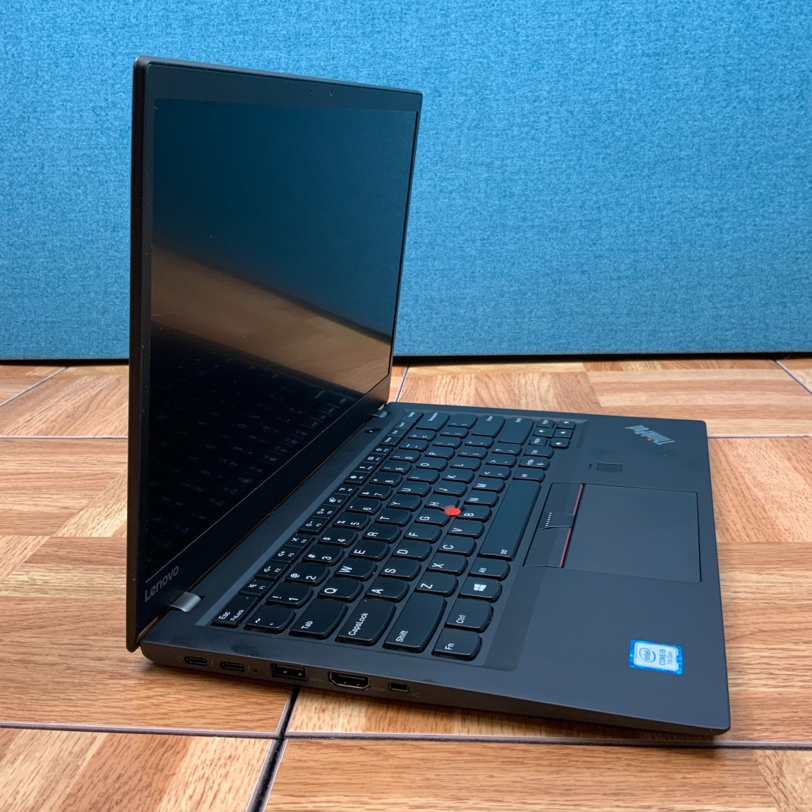Lenovo ThinkPad X1 Carbon 5th Intel i5-7300U 8GB RAM 256 GB SSD Win 10 Pro