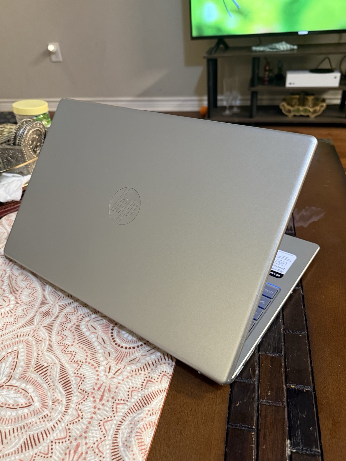 Silver HP Laptop 15, AMD Ryzen 5 7520U, 16GB DDR4 RAM, 256GB SSD, 15.6”, Win 11