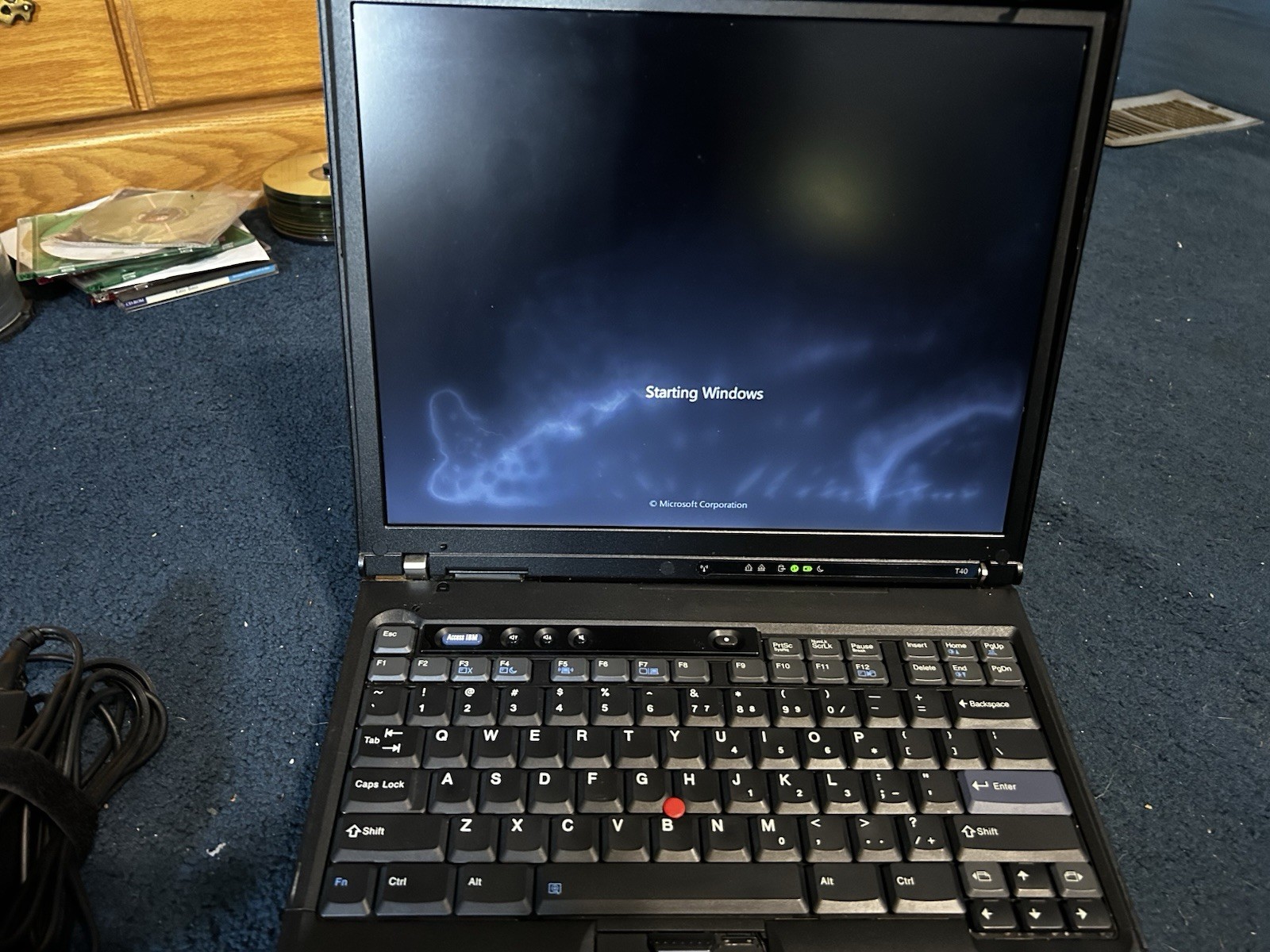 IBM THINKPAD T40 INTEL PENTIUM PROCESSOR LAPTOP WITH DOCK AND AC ADAPTER