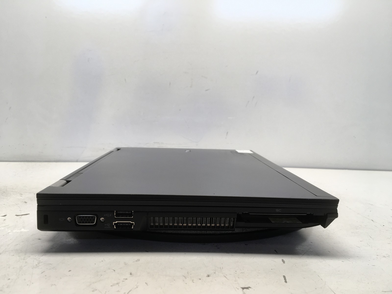 Dell Latitude E6400 Intel Core 2 Duo T9600 2.8GHz 2 GB NO HDD No Batt