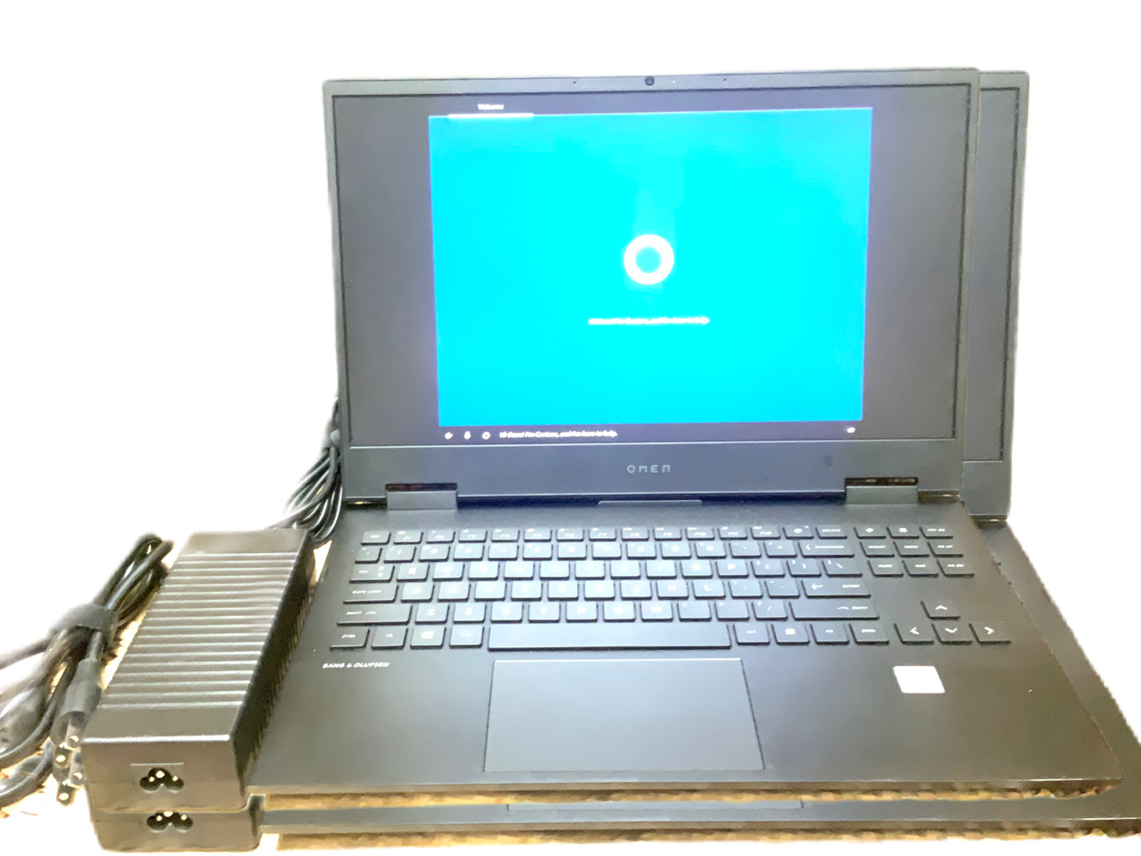 HP OMEN 15.6″ Gaming Laptop PC (Intel i7 16GB RTX 3070 512GB SSD) 15-ek1013dx
