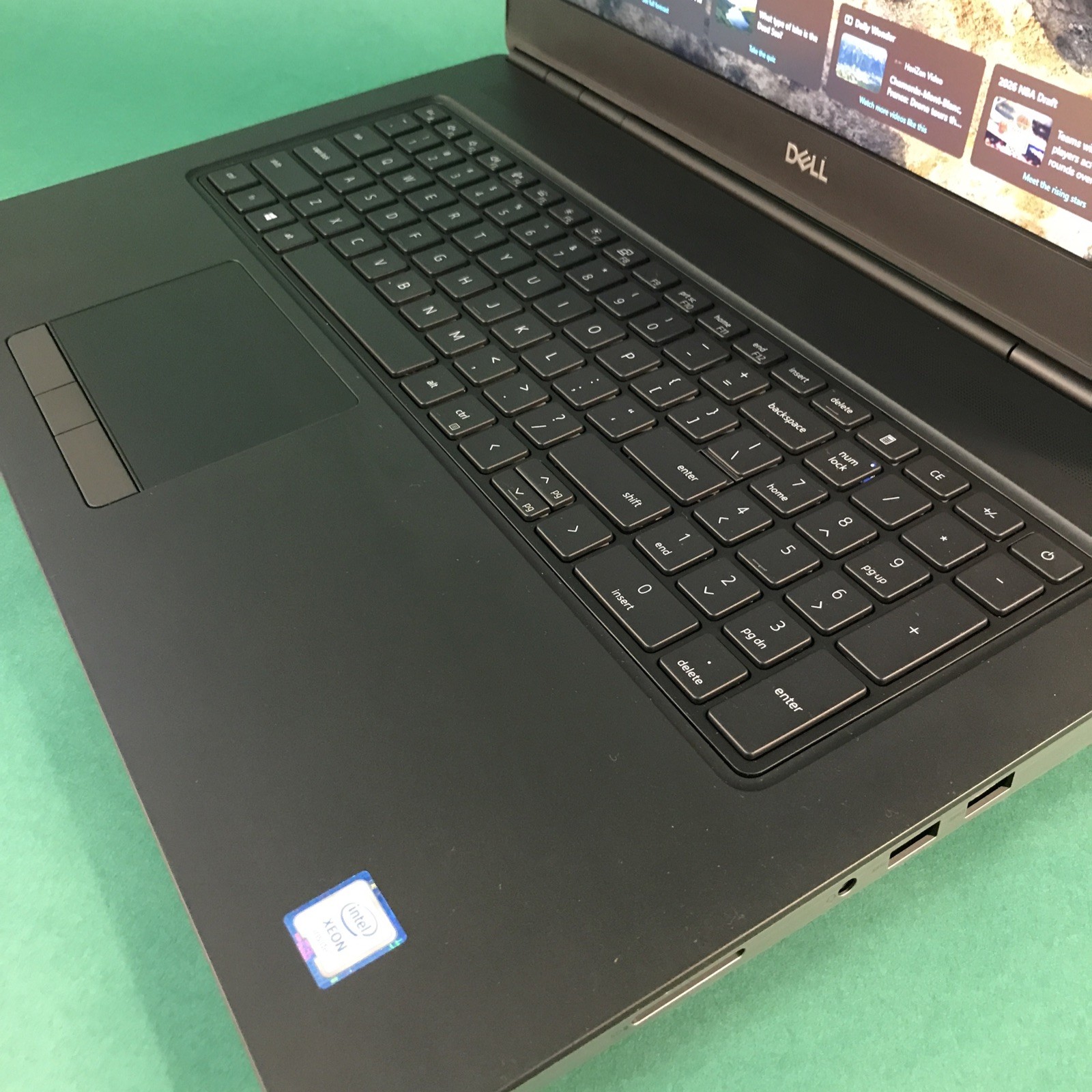 Dell Precision 7750 Intel Xeon W-10855M @ 2.8GHZ 32GB RAM 1TB NVME RTX 4000 W11P