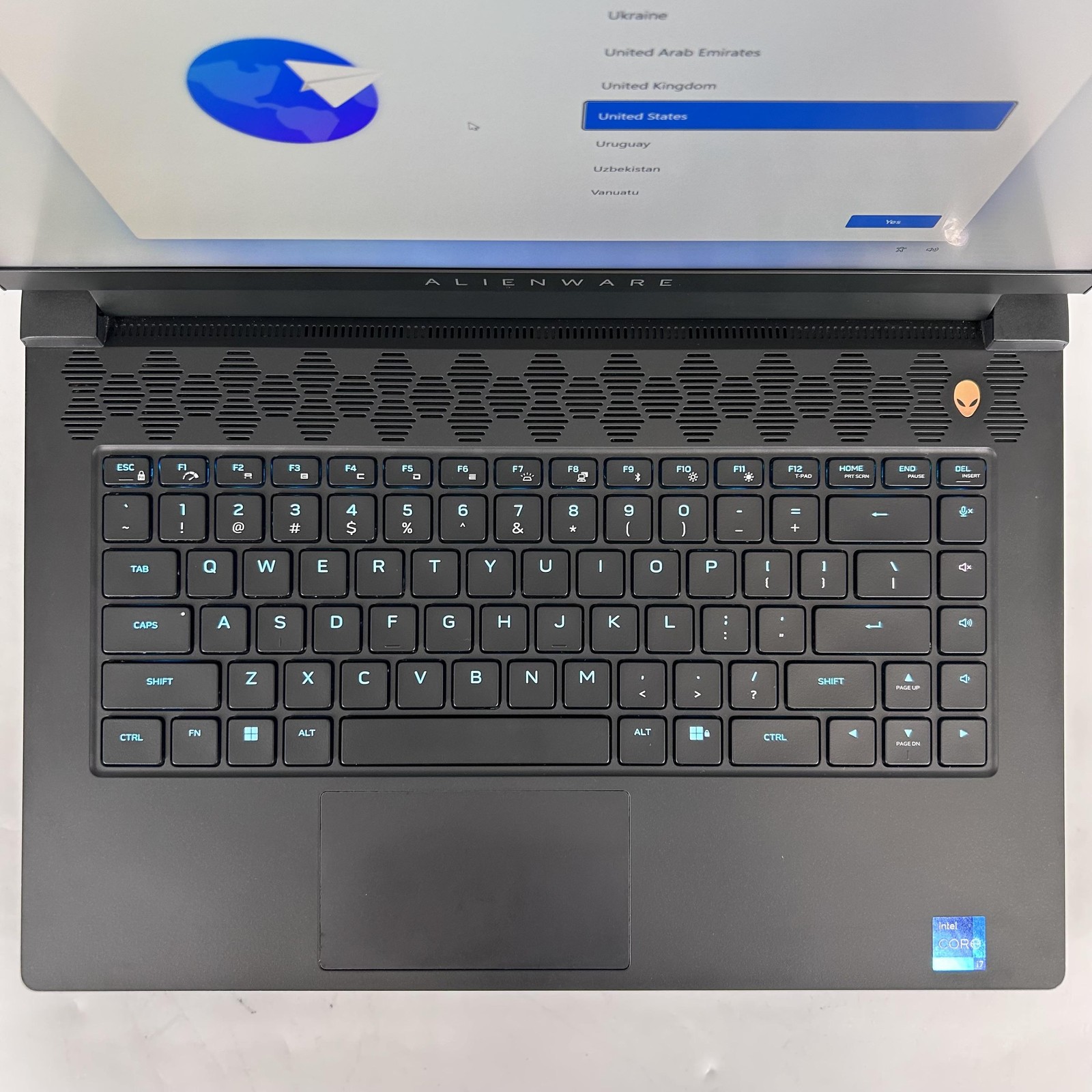 Dell Alienware m15 R7 240Hz 2K i7-12700H 16GB 1TB SSD RTX 3070 Ti WHITE SPOTS