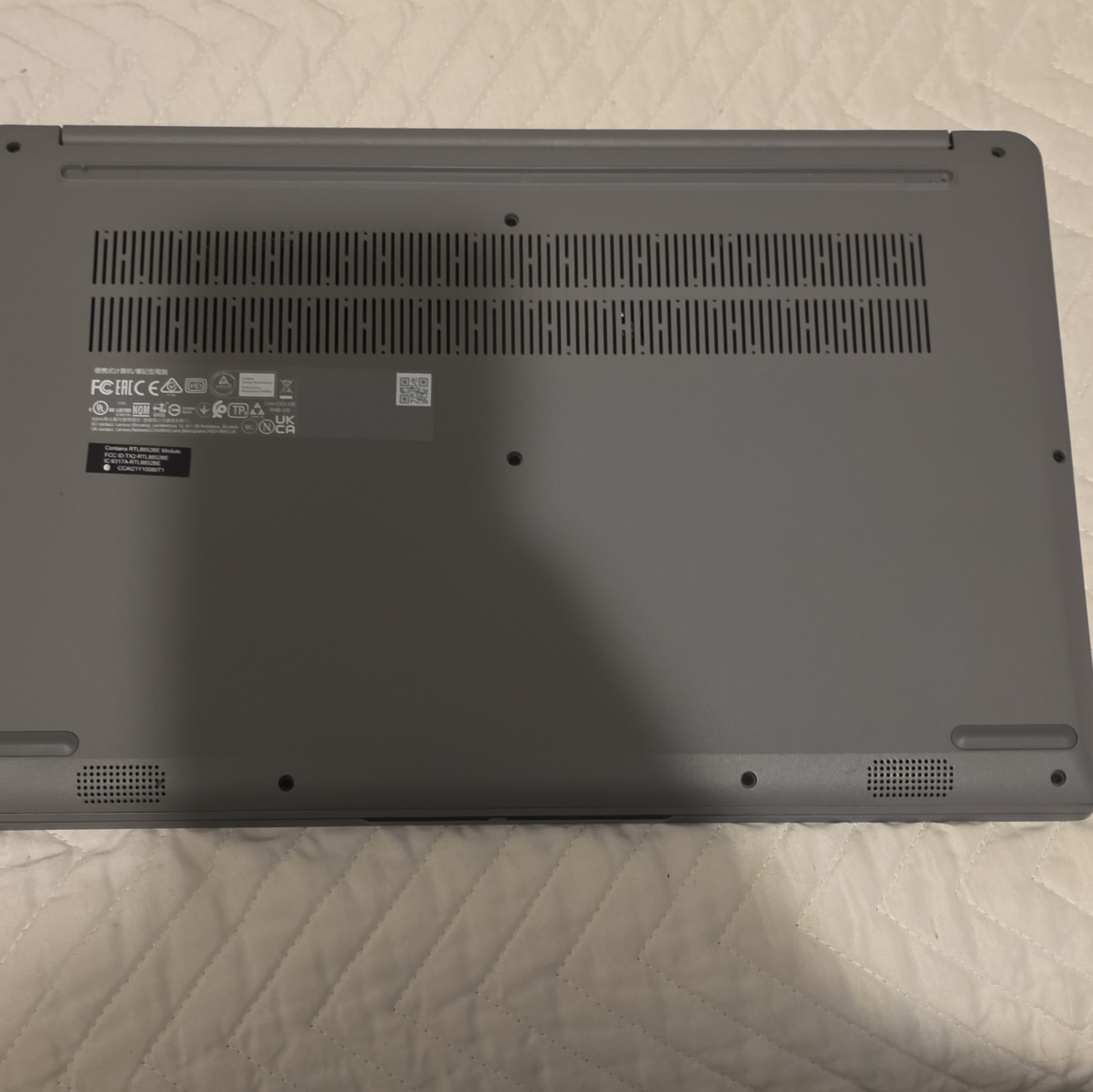 Lenovo IdeaPad 1, AMD 7120U, 4 GB RAM, Radeon Grap, 119 GB Storage, With Charger
