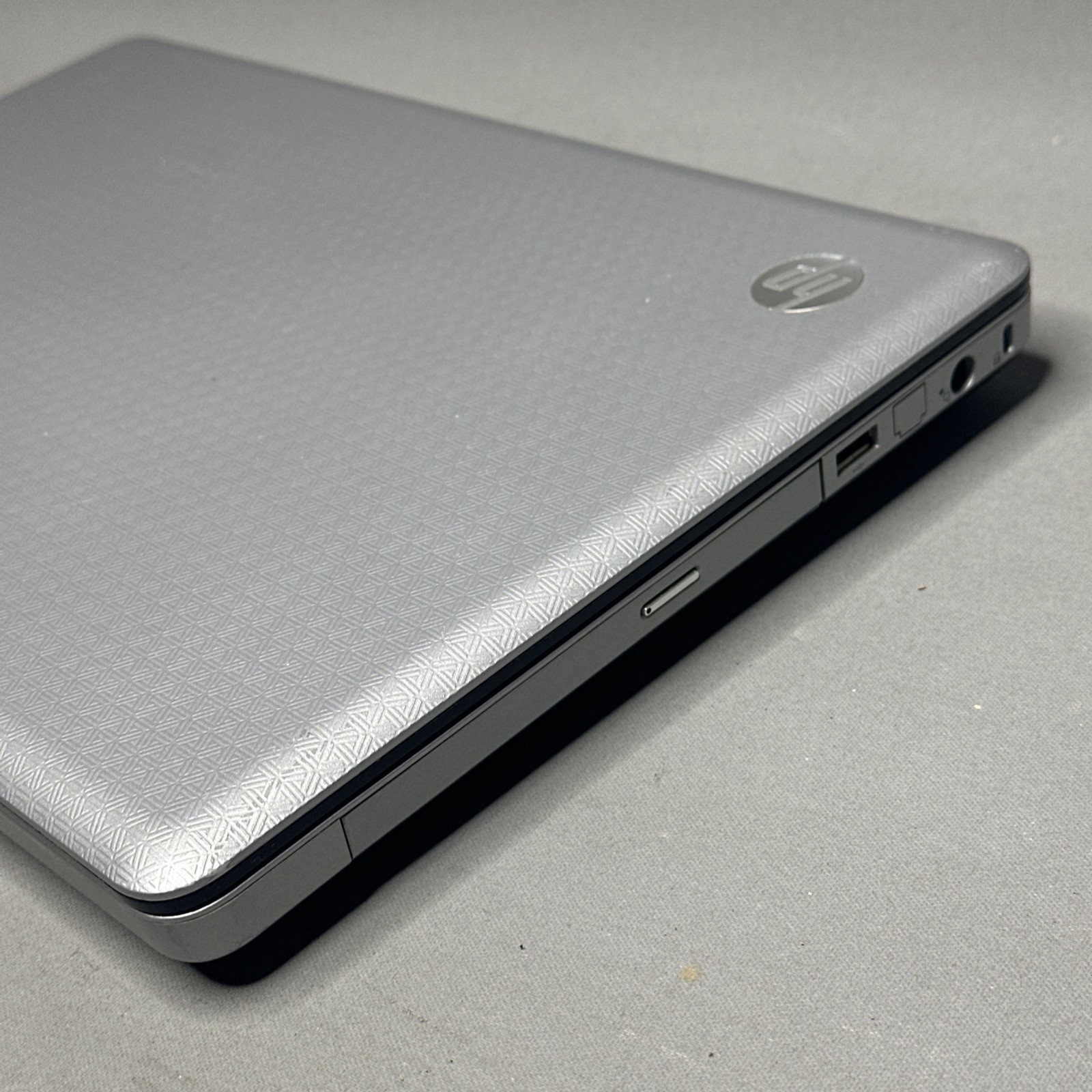 HP G62-340US 15″ Laptop, AMD Proc, RAM, 320gb HDD, Win7 Home Prem