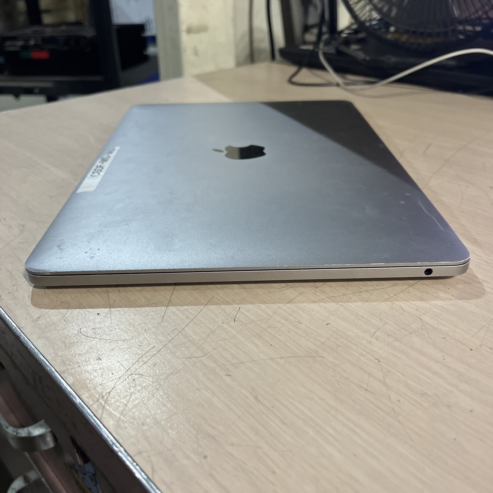 APPLE MACBOOK PRO 13″ MID-2017 CORE I5-7360U 8GB RAM NO HD *