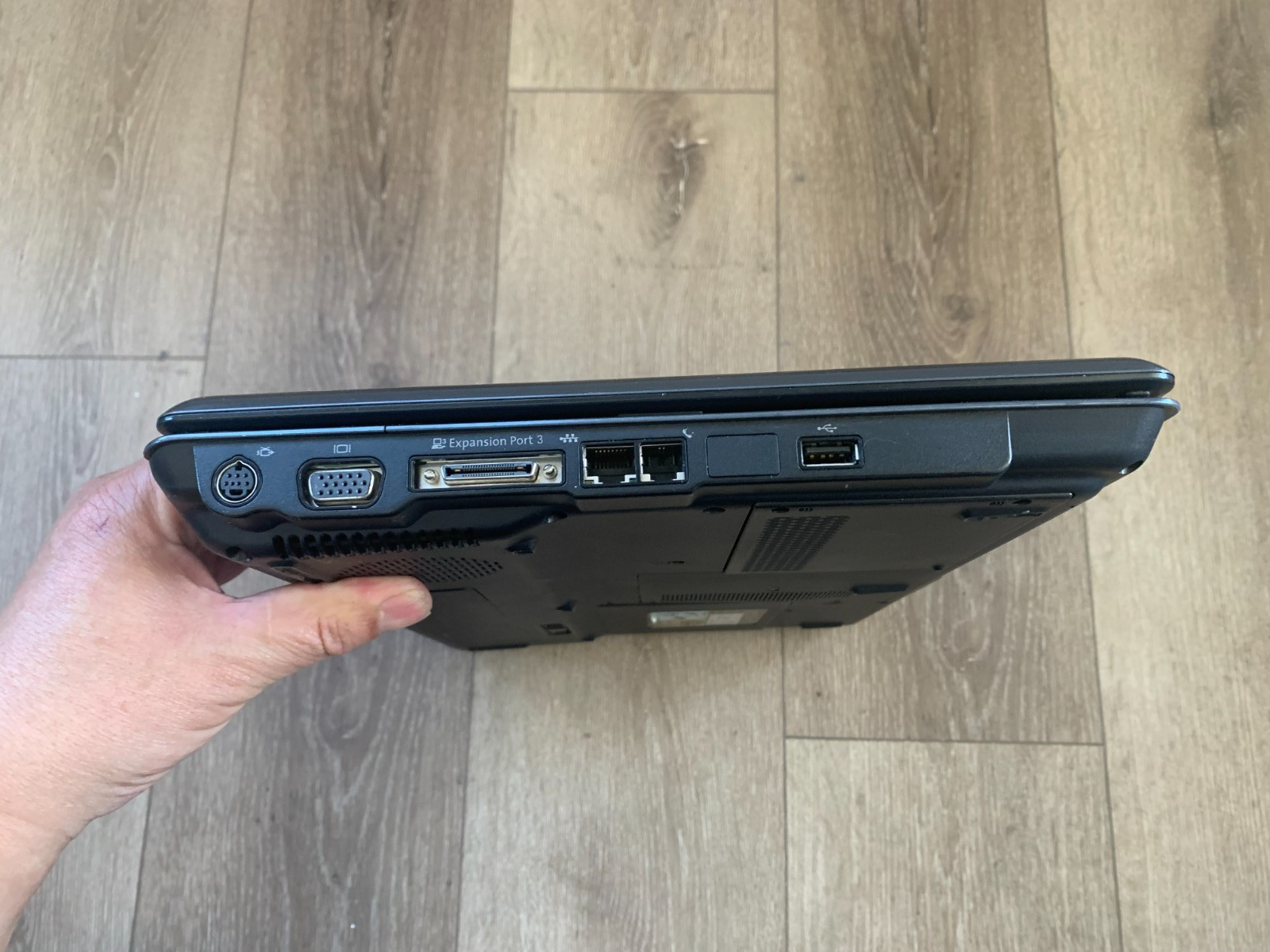 Compaq Presario V6000 15.4″ AMD Sempron 3500+ 1.80Ghz 1GB RAM 60GB HDD Win Vista