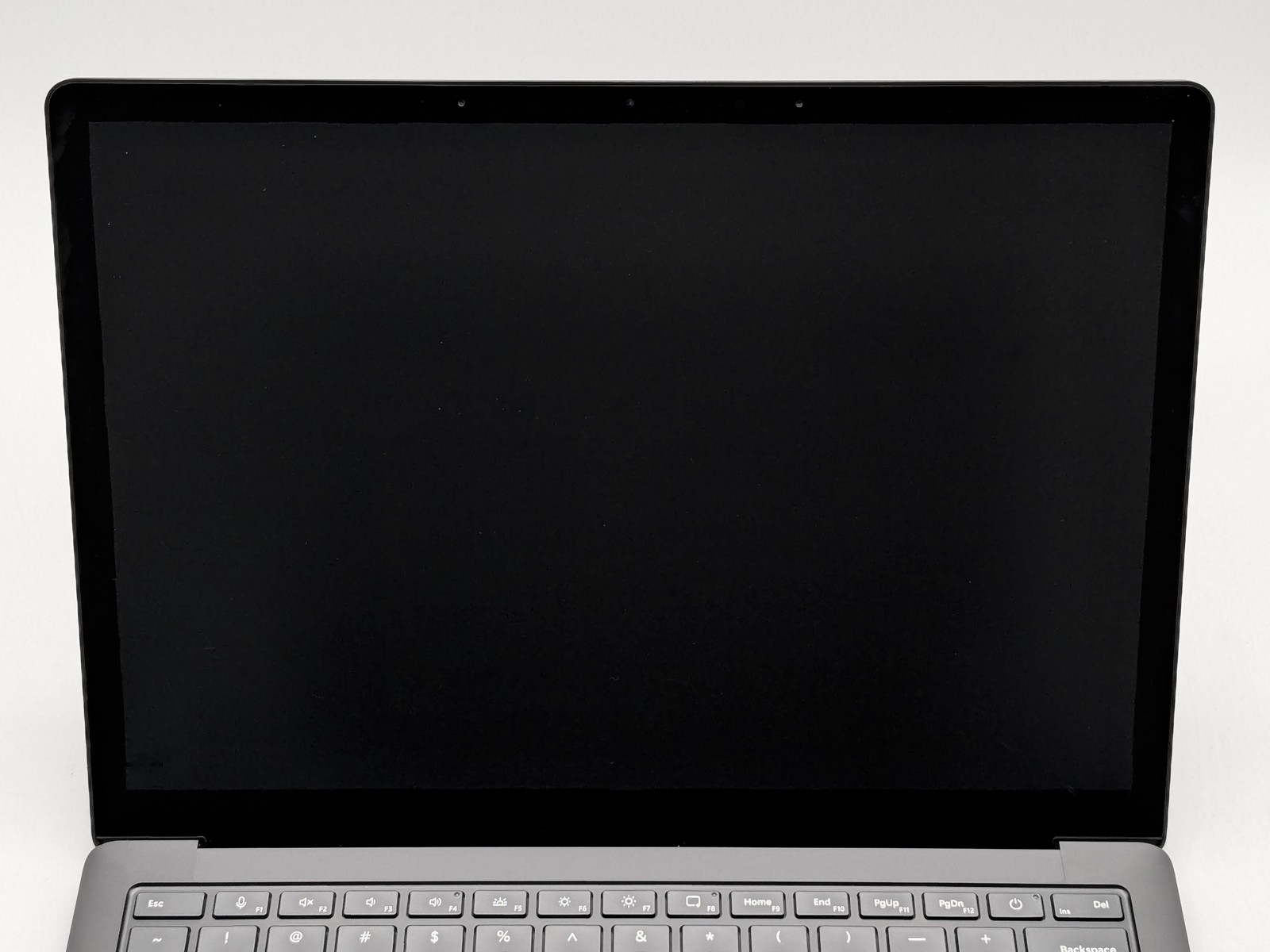 Microsoft Surface Laptop 6 13″ 2256 x 1504 ULTRA 5 135H 256GB SSD 16GB W11P