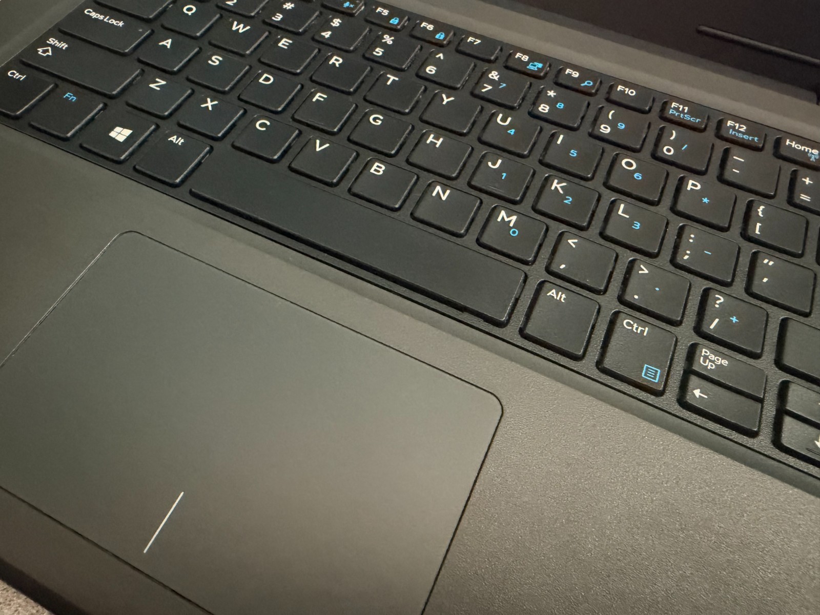 Dell LATITUDE 3310 13.3 8th Gen Intel i3-8145U, 16GB RAM 256GB Laptop