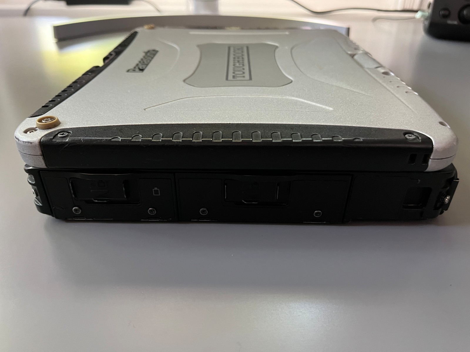 Panasonic Toughbook CF-19 MK1 256GB SSD 8GB RAM Windows 10 Pro