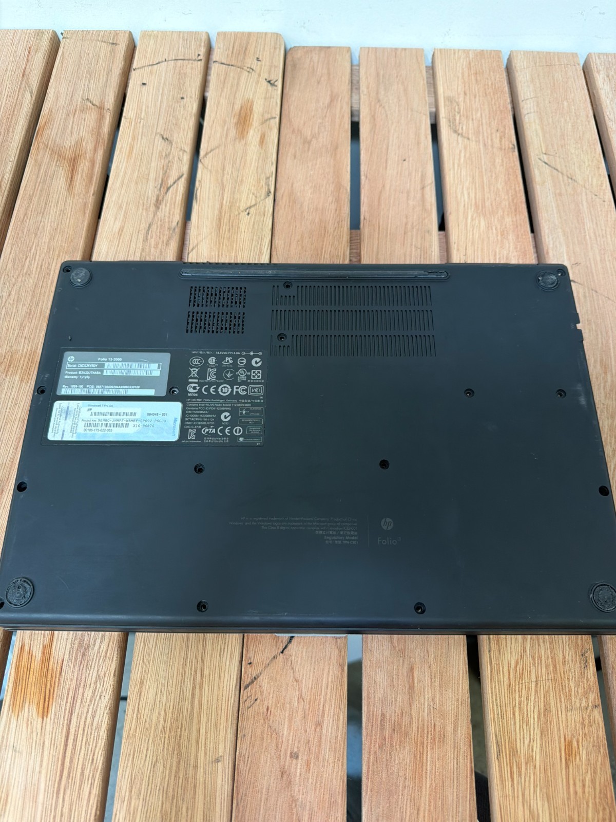 HP Folio 13-2000 Intel i5-2467M 1.6GHz 4 GB NO HDD/OS