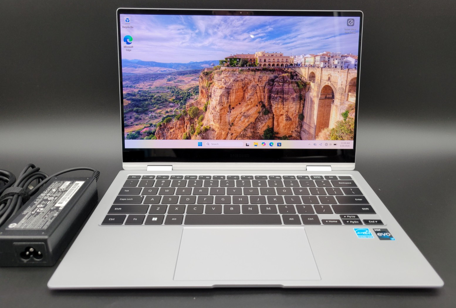 Samsung Galaxy Book2 Pro 13.3″ FHD i7-1260P 16GB 512GB SSD AMOLED Read*