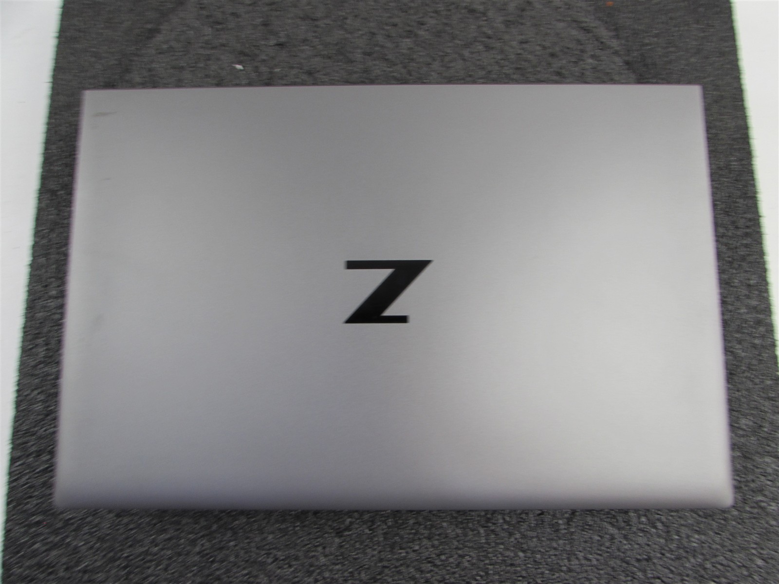 HP ZBOOK FIREFLY 14 (G8) 1920X1080 FHD I7-1185G7 512GB SSD 16GB RAM NO O.S