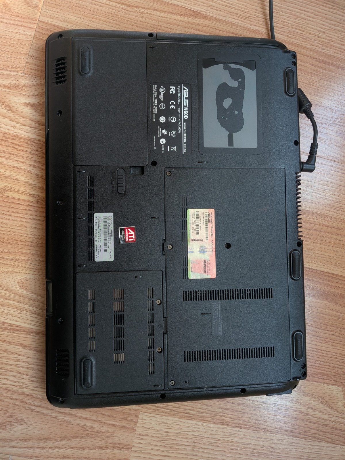 ASUS N60Dp 16in Laptop AMD Athlon II M300 2.00GHz 4GB Black w/Charger