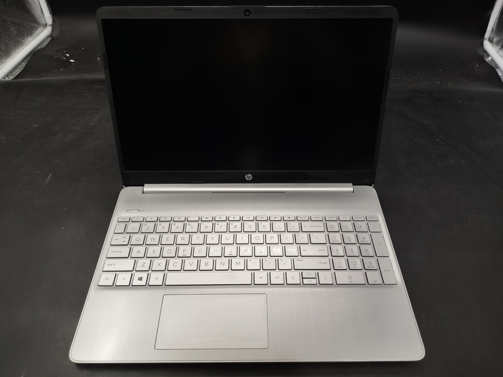 HP Laptop 15-dy1036nr i5 1035G1 @ 1.00GHz 8GB RAM 256GB NVME NO OS