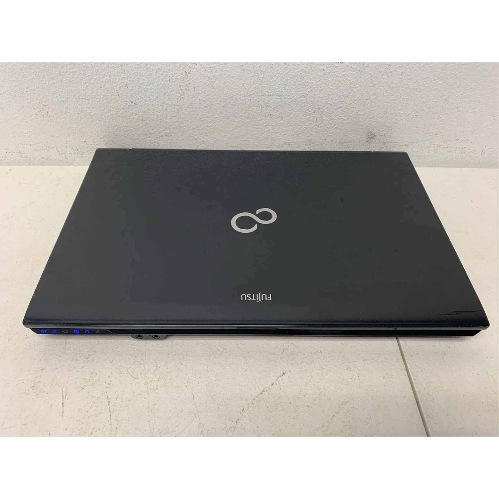 Fujitsu LIFEBOOK AH562 /i5-3230M 8GB RAM 1TB HHD WIND 10 Touch Screen