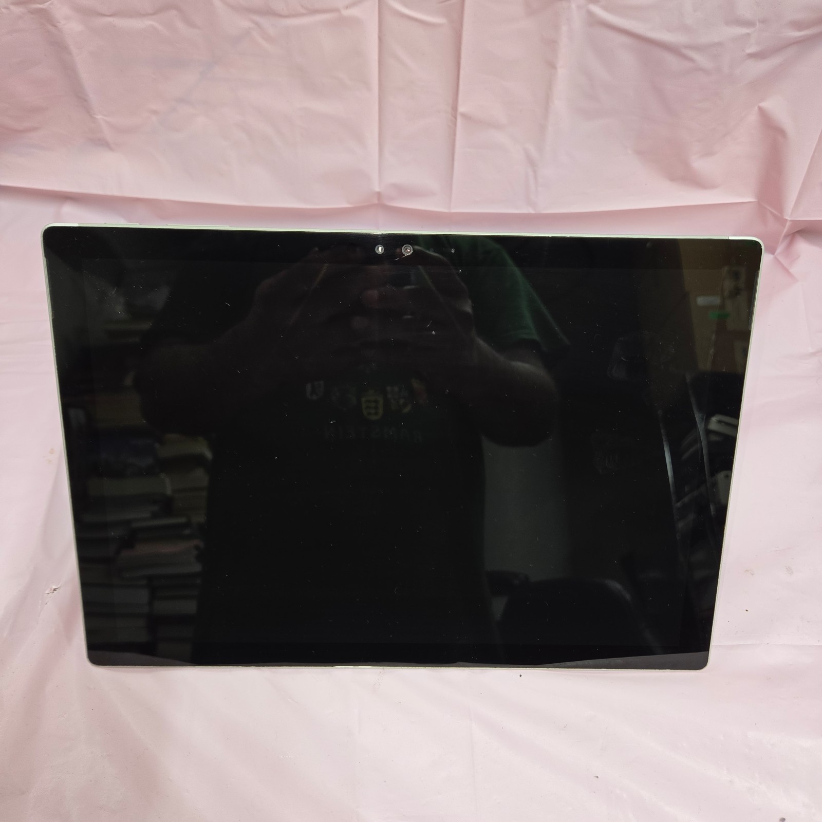 Microsoft Surface Pro 5 1724 128GB Intel Core i5 Cracked Screen For Parts