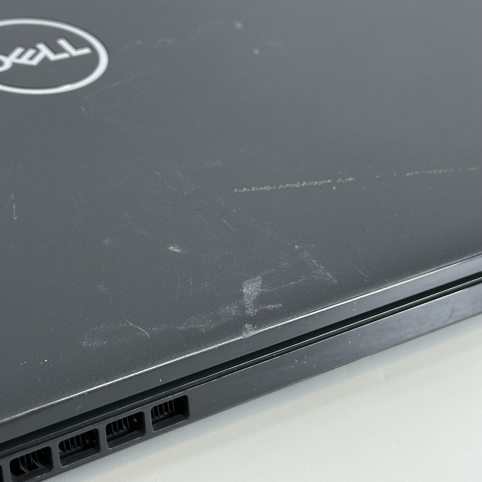 Dell Latitude 3510 15.6 Gray FHD i7-10510U 1.80GHz 16GB RAM 256GB SSD Good