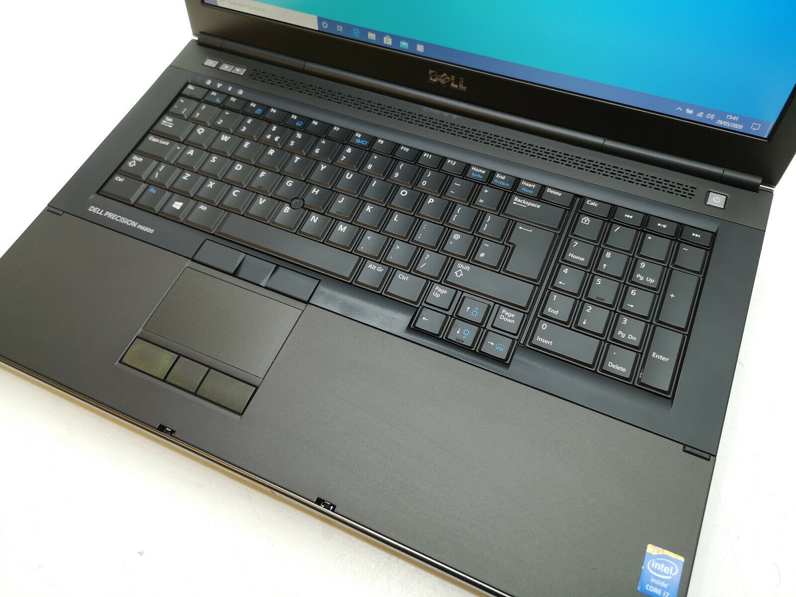 DUAL-BOOT Workstation 17.3″ DELL M6800 i7-QUAD 3TB SSD DVDRW 32GB NVIDIA (4GB)