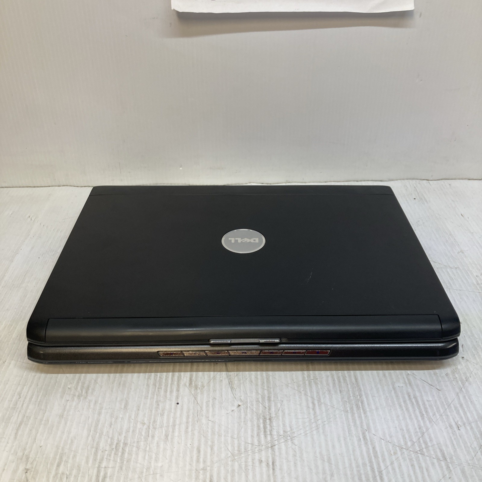 Dell Vostro 1500 Intel Core 2 Duo 1.40 GHz 2 GB no HDD Boot to BIOS