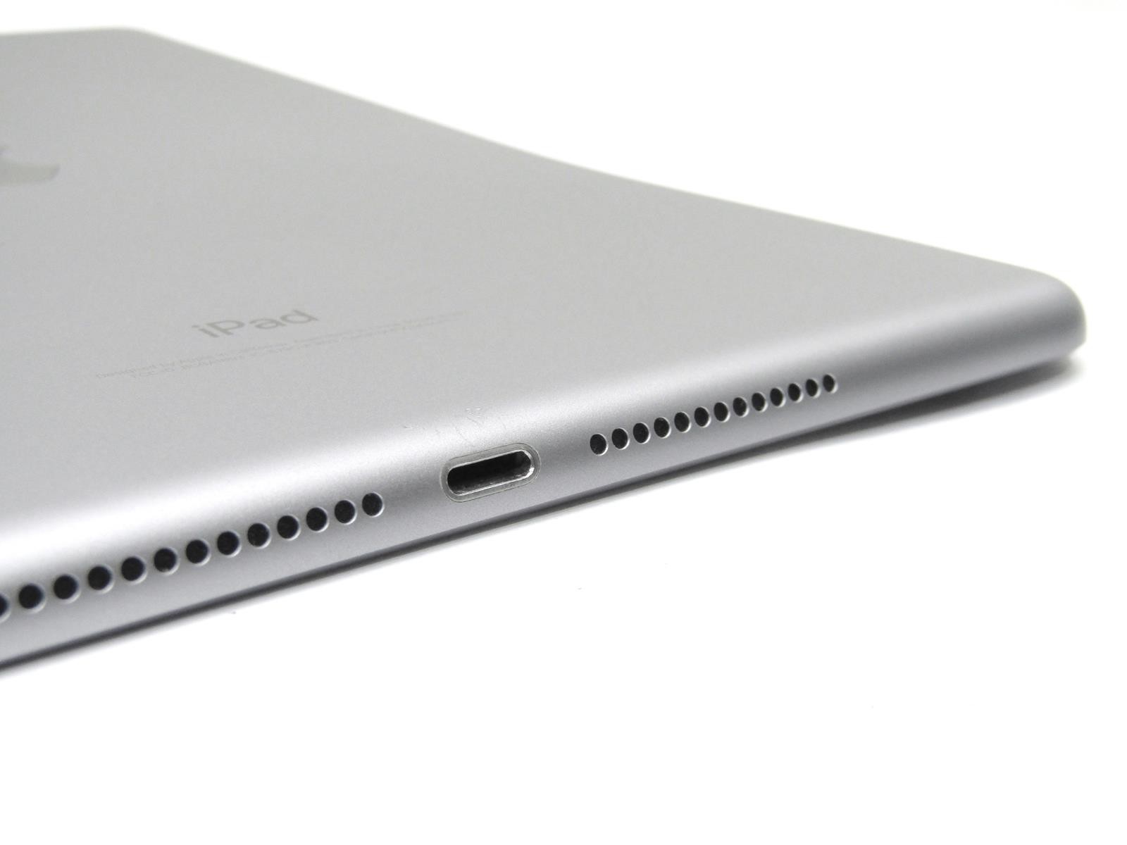 Apple iPad 6 A1893 7,5 32GB 9.7″ | Space Gray | WiFi Only | Health: 98%