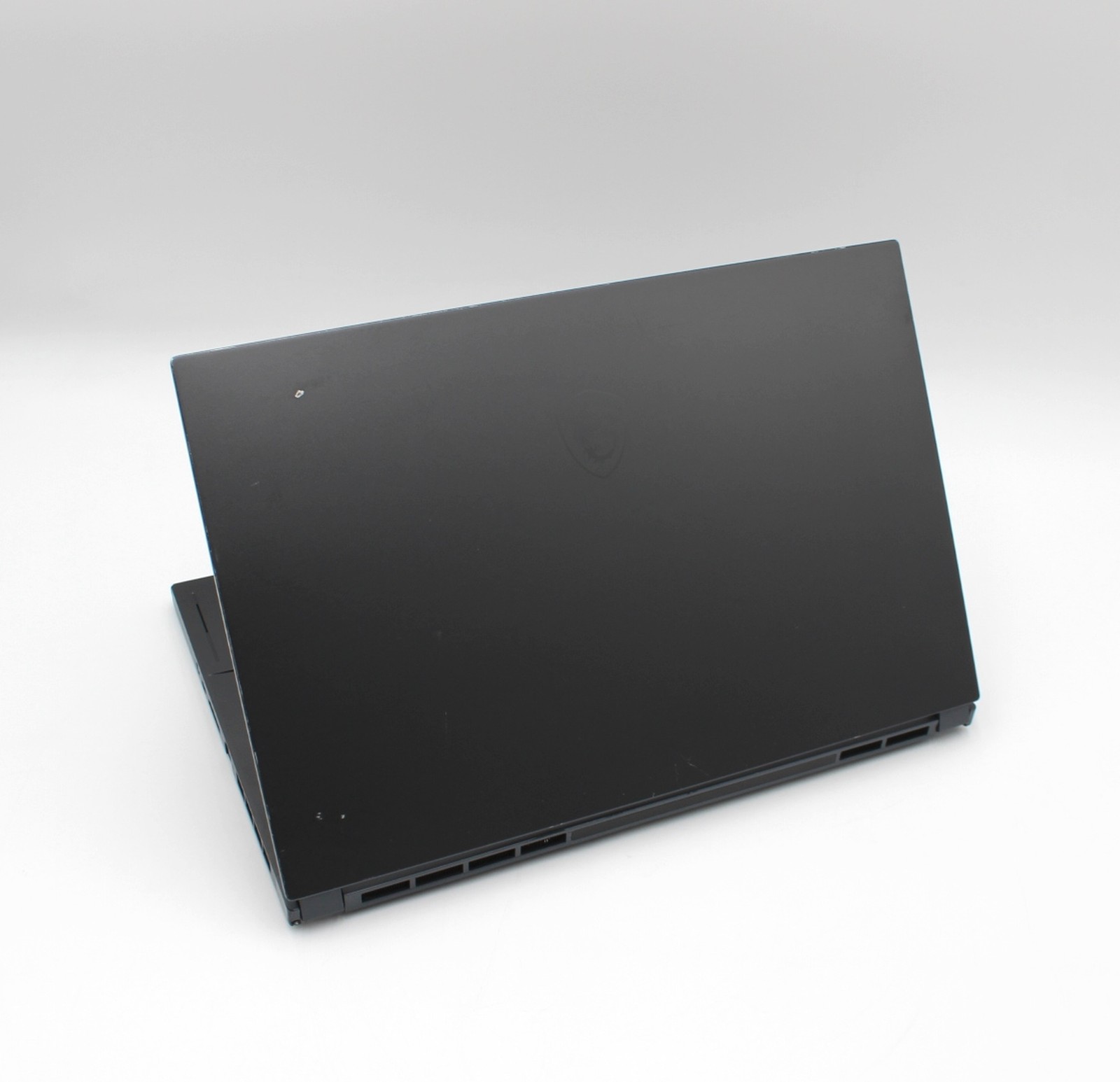 MSI WS66 10TKT i7-10875H 32GB 512GB SSD Windows 11 Pro *No AC Adapter*
