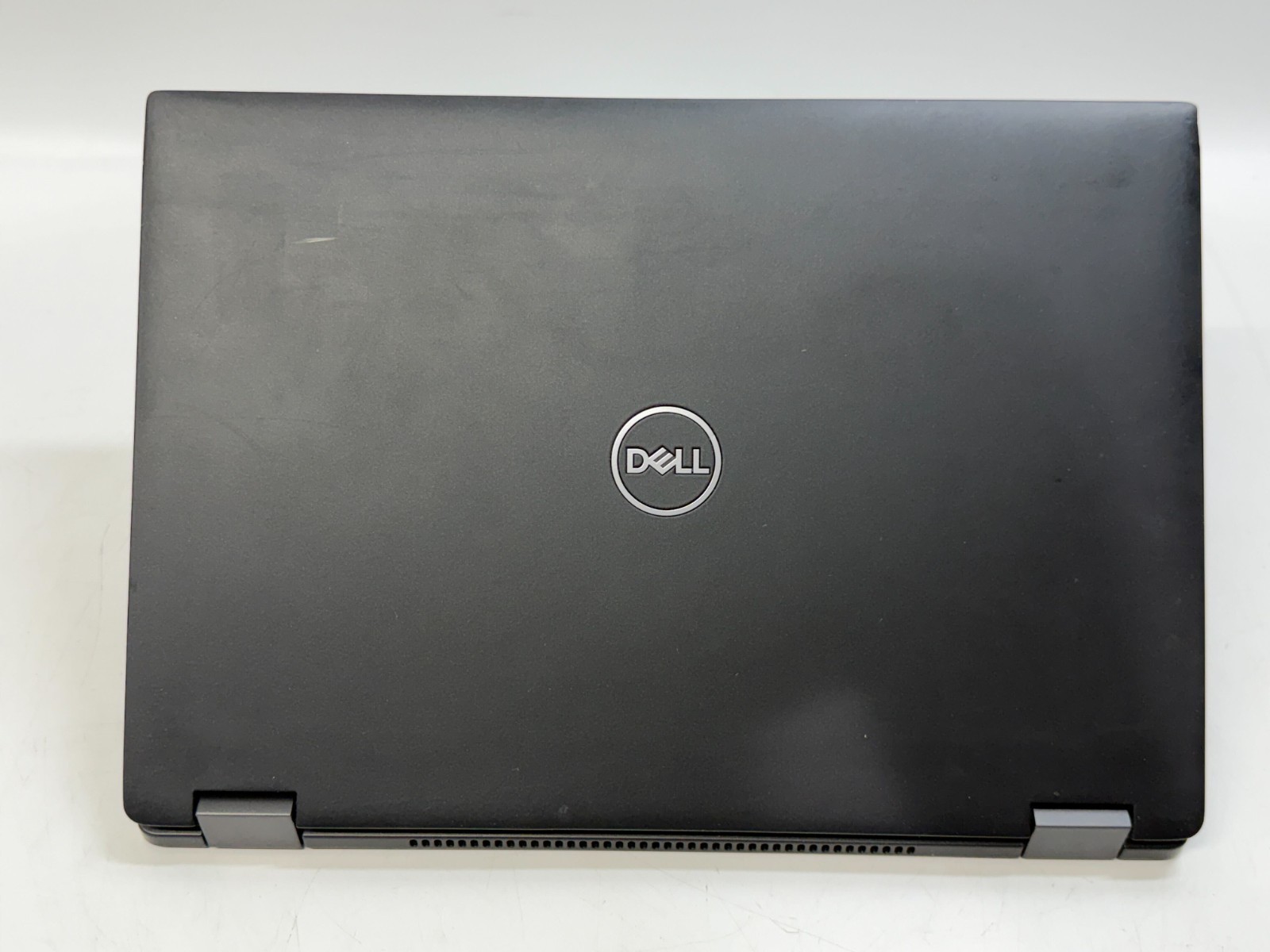 Dell Latitude 7389 i7-7600U 16GB RAM 256GB M.2 Win11 Home w/AC chipped corner