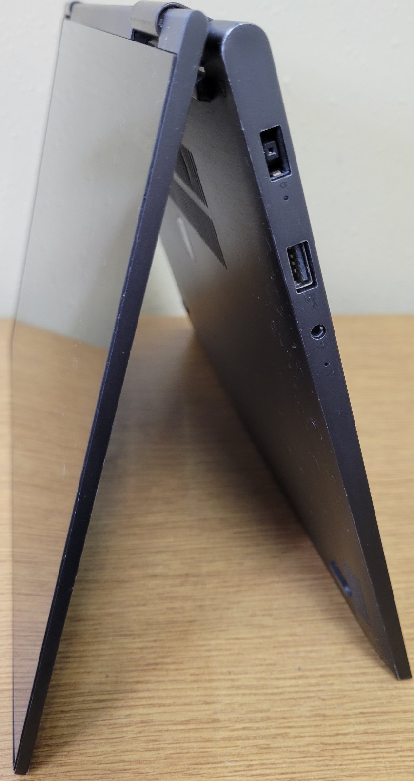 Lenovo Yoga 730-15ikb i5-8250U 1.60GHz 8GB 256GB NVMe 360 Touch No OS/HDD