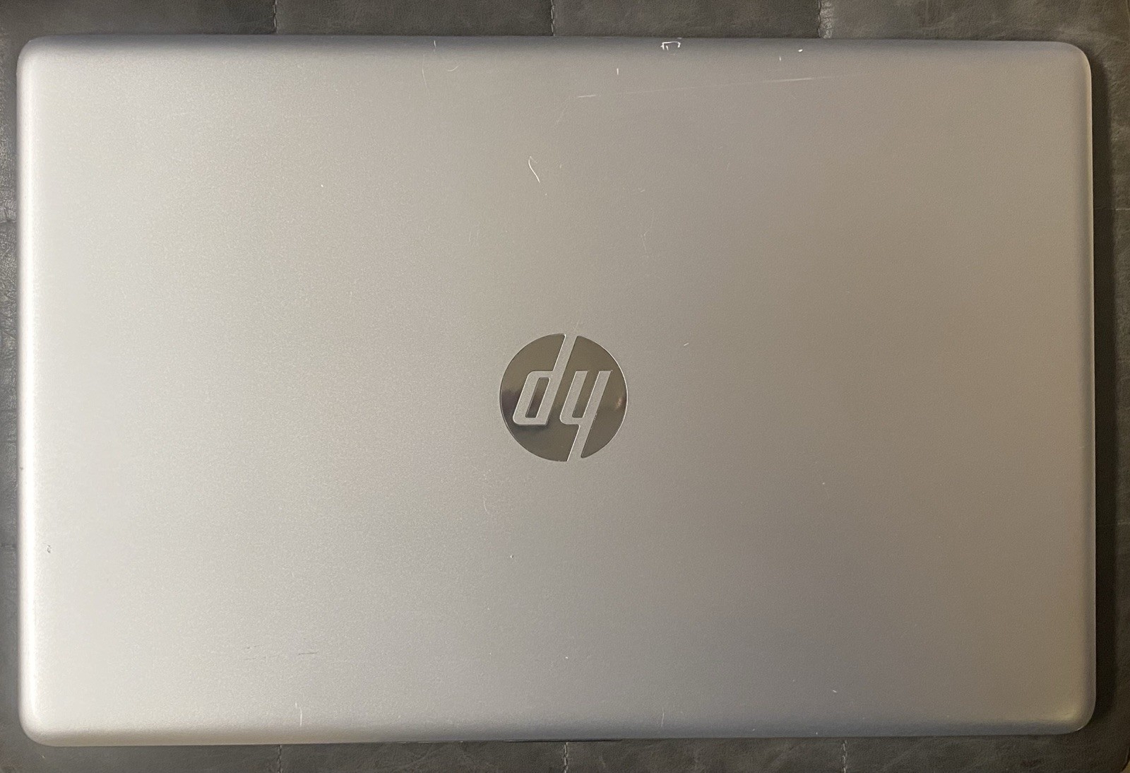 HP 15-DB0005DX | AMD RYZEN 5 2500U | 126GB | 8GB | NO CHARGER