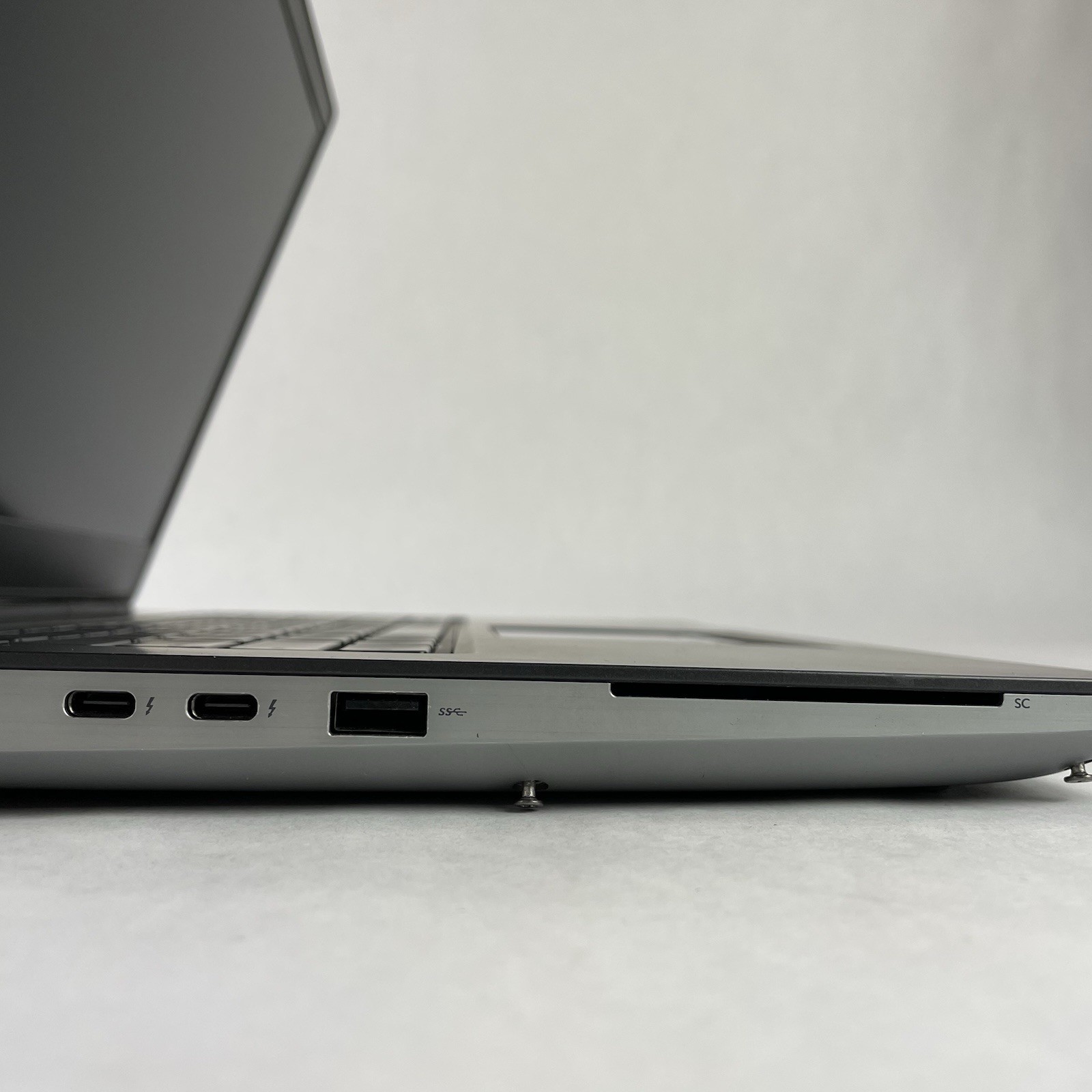 Dell Precision 7750 17.3″ i7-10850H 2.70 GHz 32 GB RAM RTX3000 No SSD No OS READ