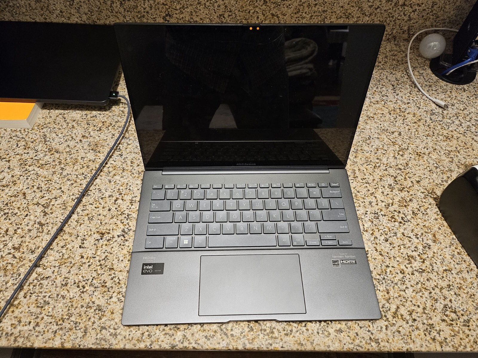 ASUS Zenbook Q425M 14″ Core Ultra 7 16GB RAM 1TB SSD