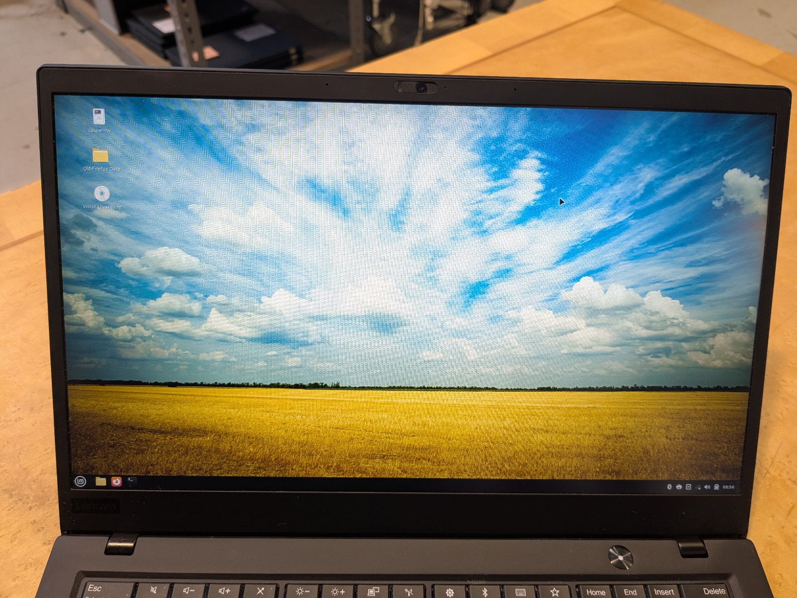 Lenovo ThinkPad X1 Carbon 6th Gen 14″ i7-8550U 1.8GHz 8GB Ram 256GB SSD No OS/AC