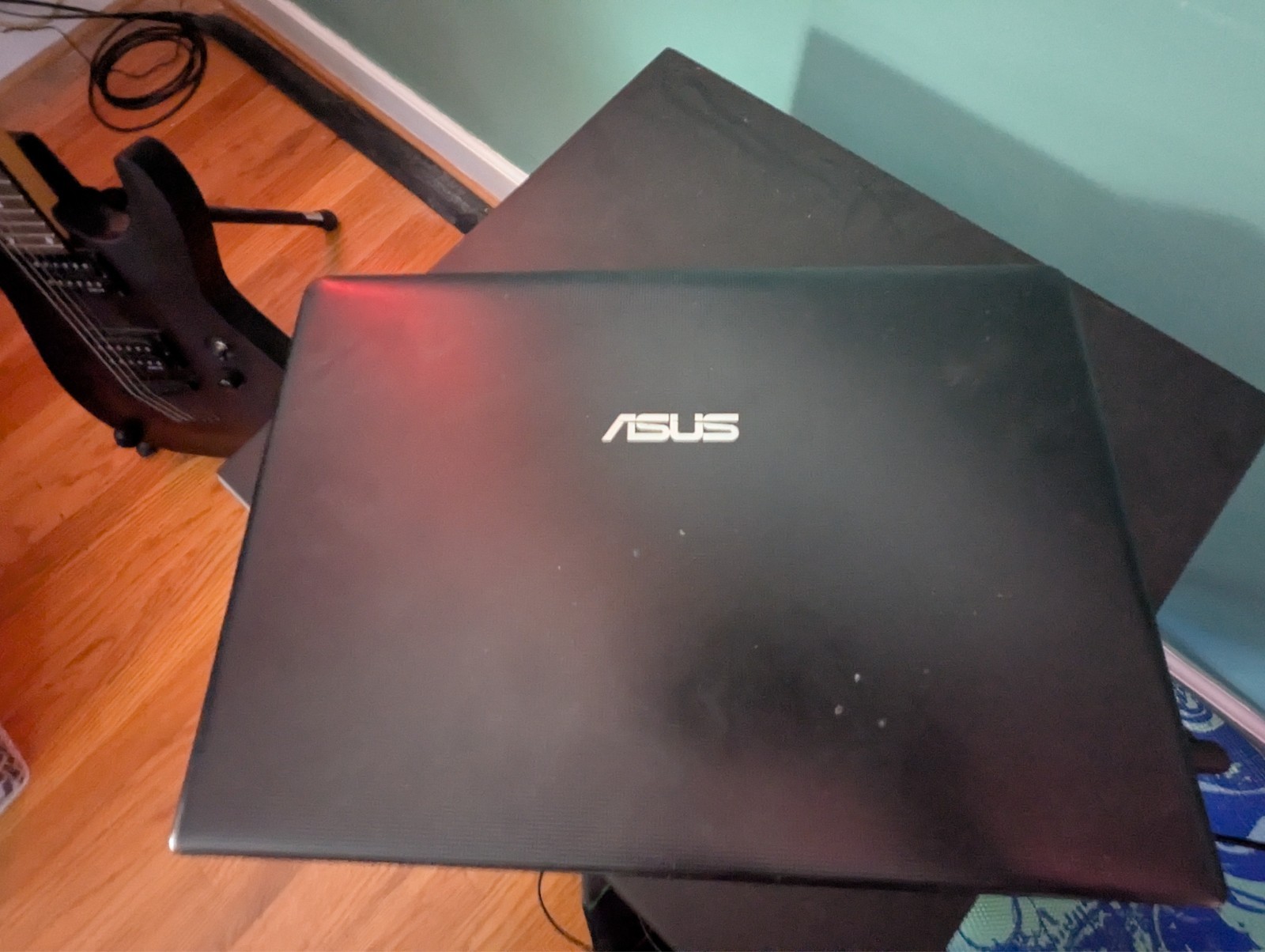 Asus X401A Laptop Intel Pentium B970 2.3GHz, 4GB RAM, 250GB HDD, Charger